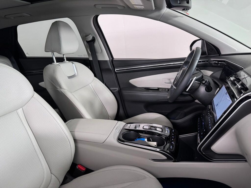 Used 2024 Hyundai Tucson Hybrid Limited SUV