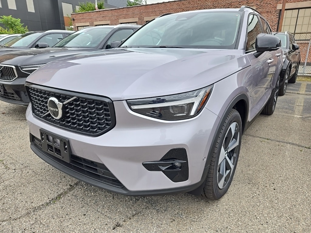 New 2026 Volvo XC40 B5 Plus SUV