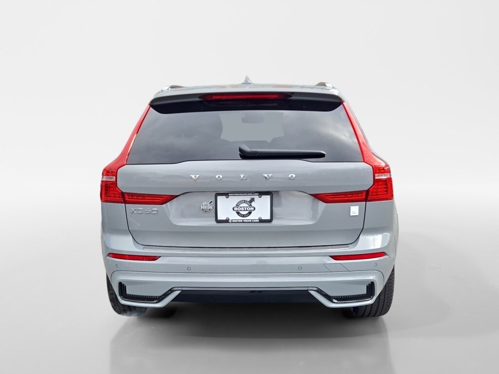 2025 Volvo XC60 Hybrid T8 Polestar photo 3