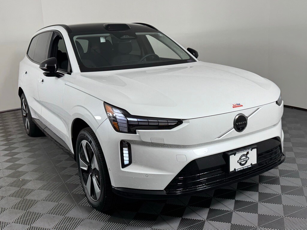 2025 Volvo EX90 Twin Motor Plus photo 2