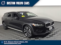 Used 2024 Volvo V60 Cross Country Ultimate Wagon YV4L12WB2R2140418 for sale in Boston, MA