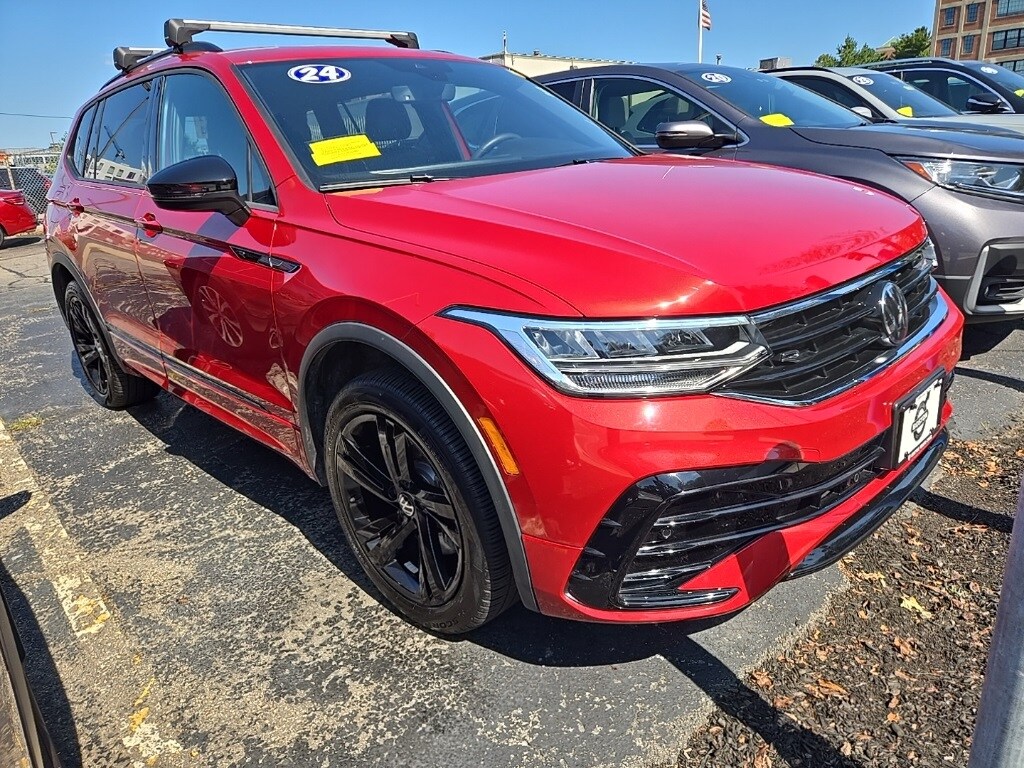 2024 Volkswagen Tiguan SE R-Line Black photo 2