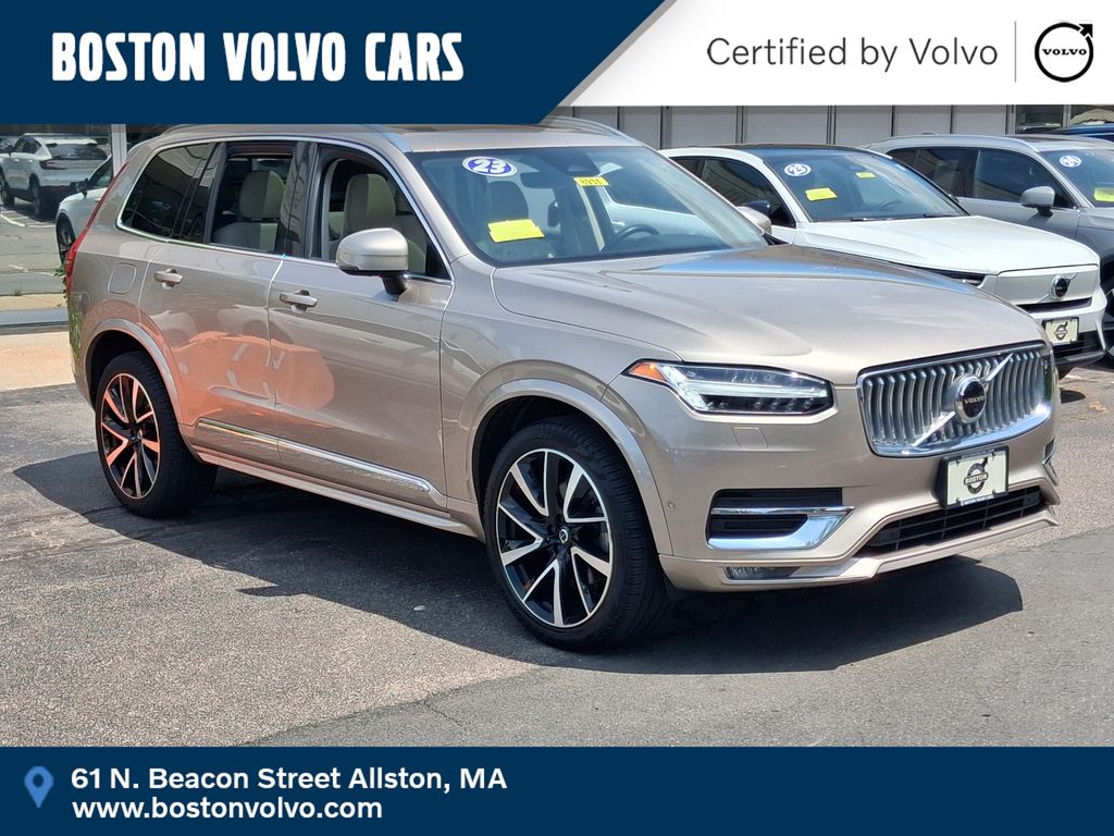 2023 Volvo XC90 SUV 