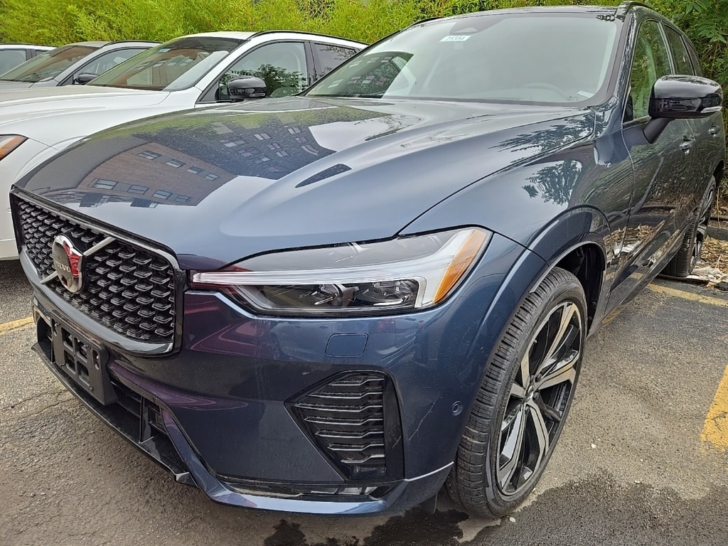 New 2025 Volvo XC60 B5 Ultra SUV
