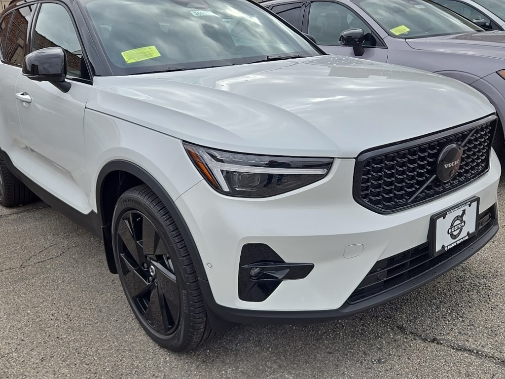 New 2026 Volvo XC40 B5 Ultra Black Edition SUV