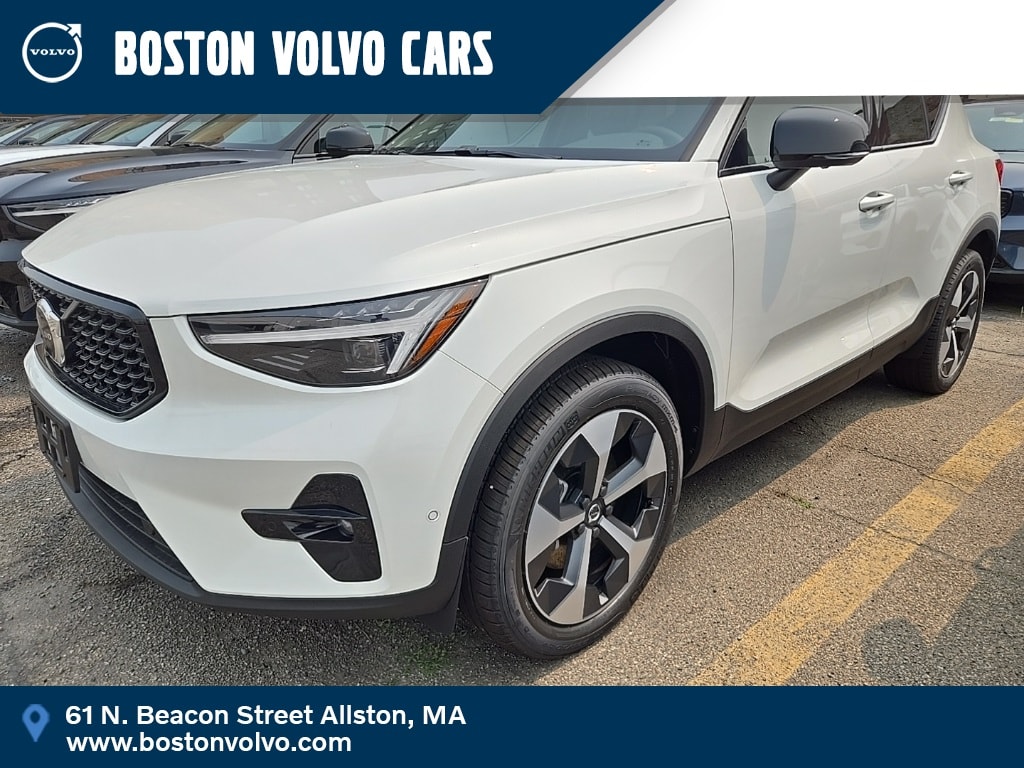 New 2026 Volvo XC40 B5 Plus SUV