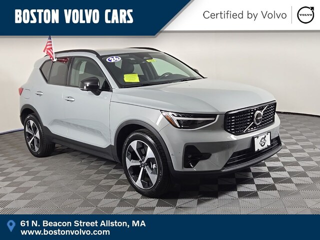 2026 Volvo XC40 B5 Plus SUV