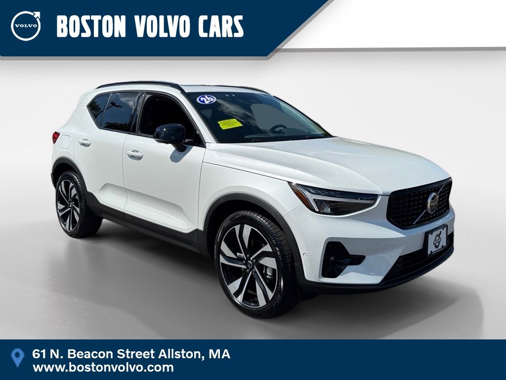 2026 Volvo XC40