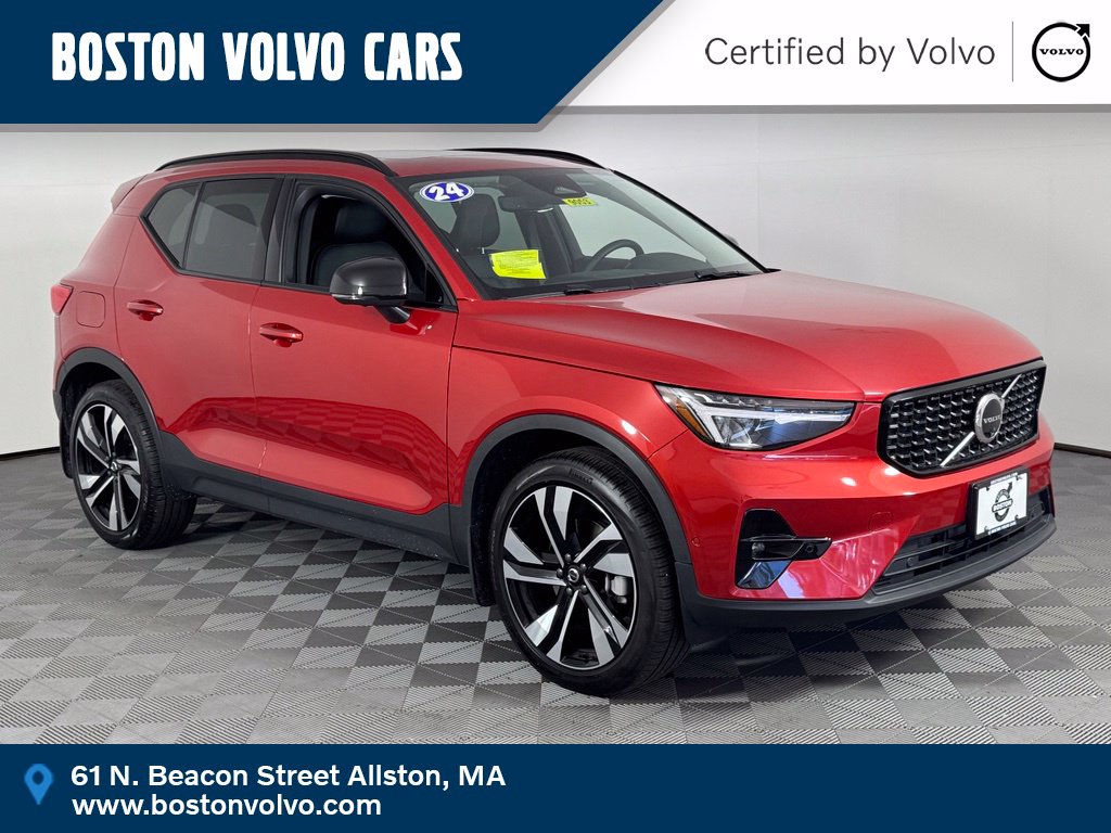 2024 Volvo XC40 SUV 