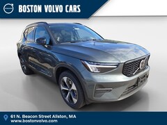 2026 Volvo XC40 B5 Core AWD SUV
