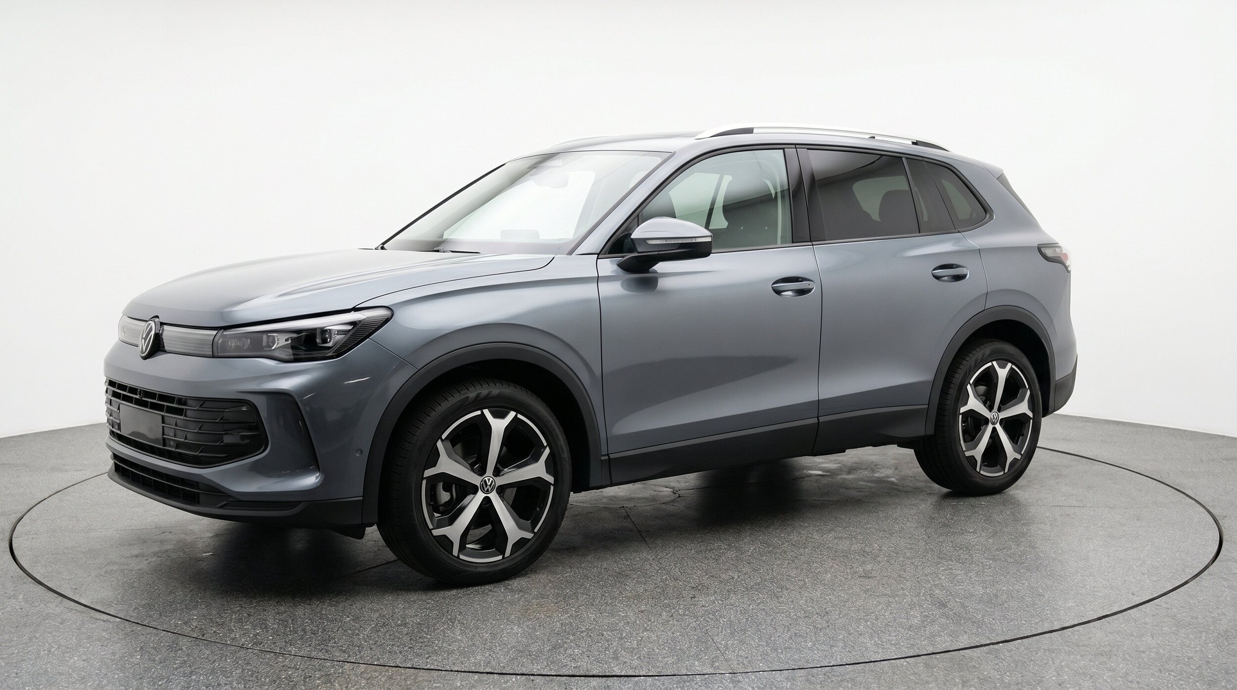 Thumbnail: 2026 Volkswagen Tiguan - 3