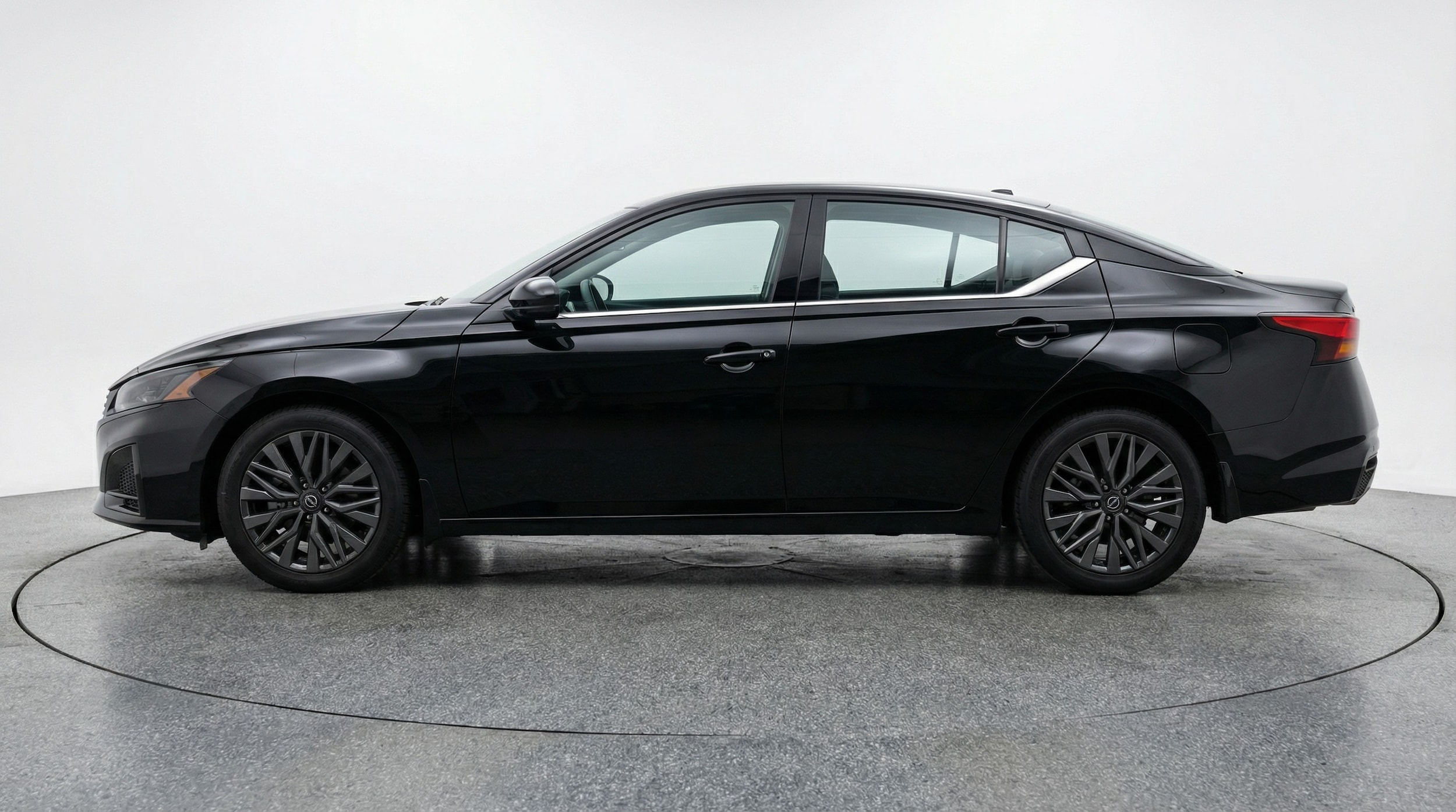 Thumbnail: 2025 Nissan Altima - 4
