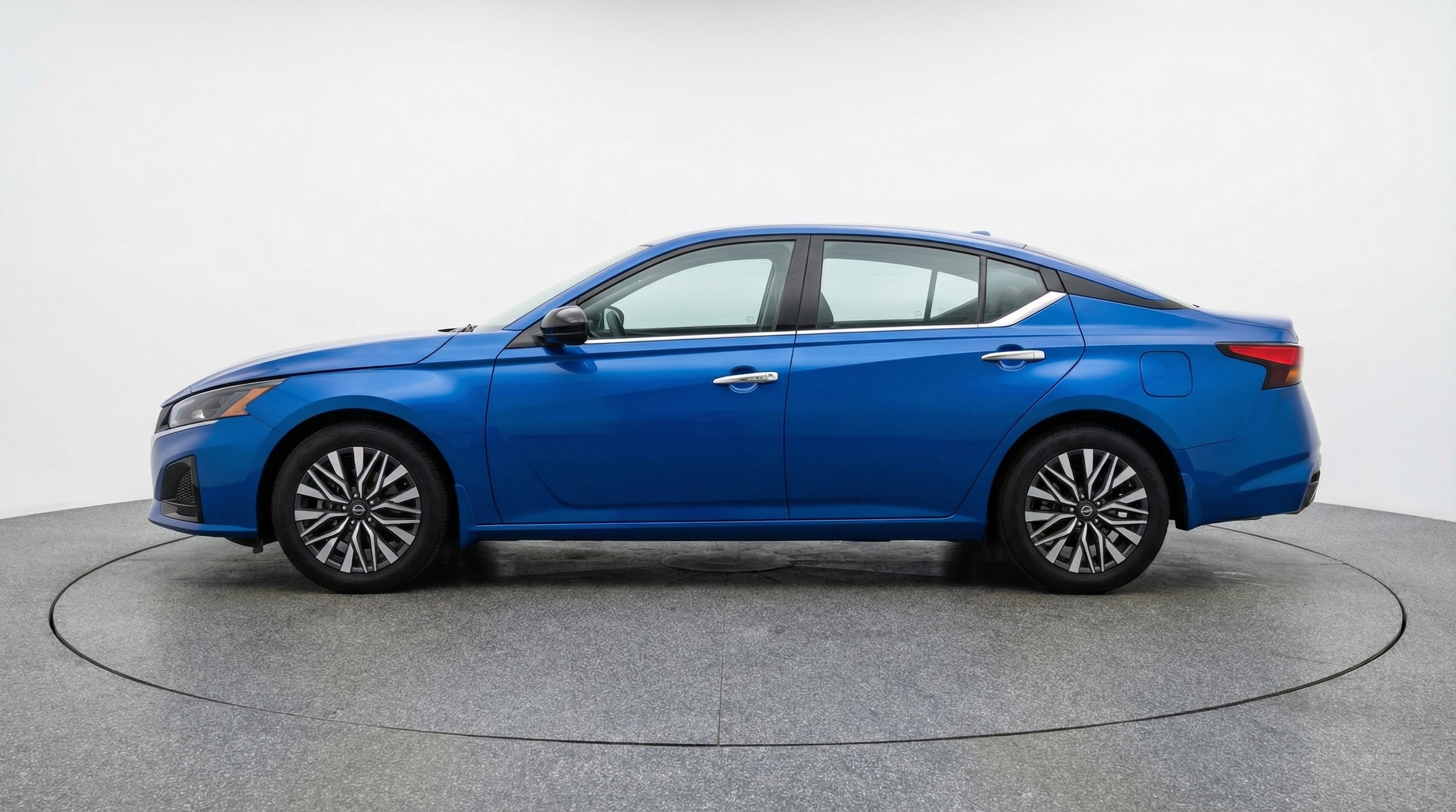 Thumbnail: 2025 Nissan Altima - 4
