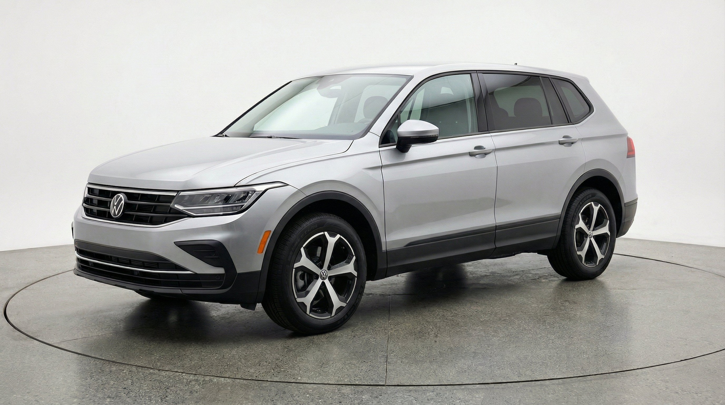 Thumbnail: 2026 Volkswagen Tiguan - 3