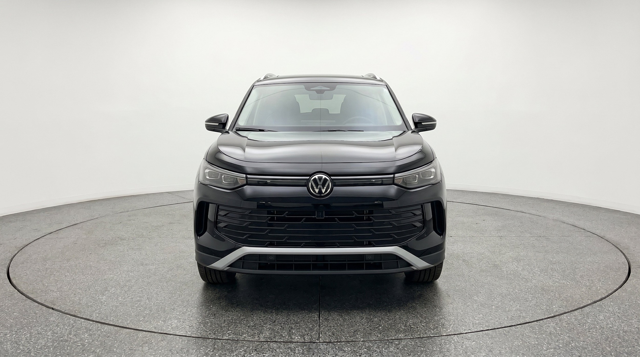 Thumbnail: 2026 Volkswagen Tiguan - 2