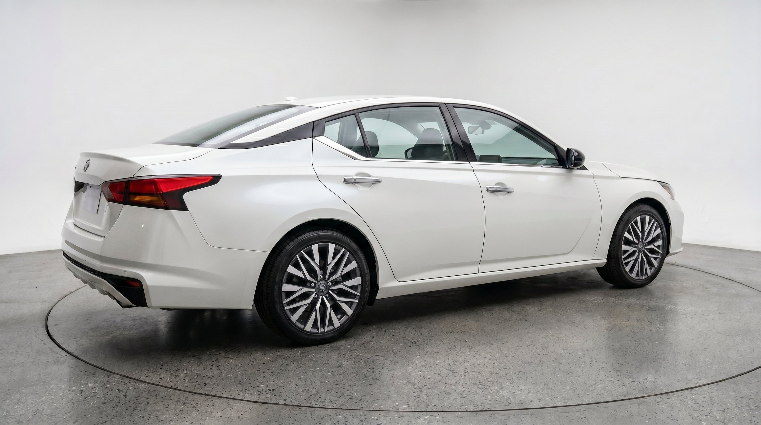Thumbnail: 2025 Nissan Altima - 9