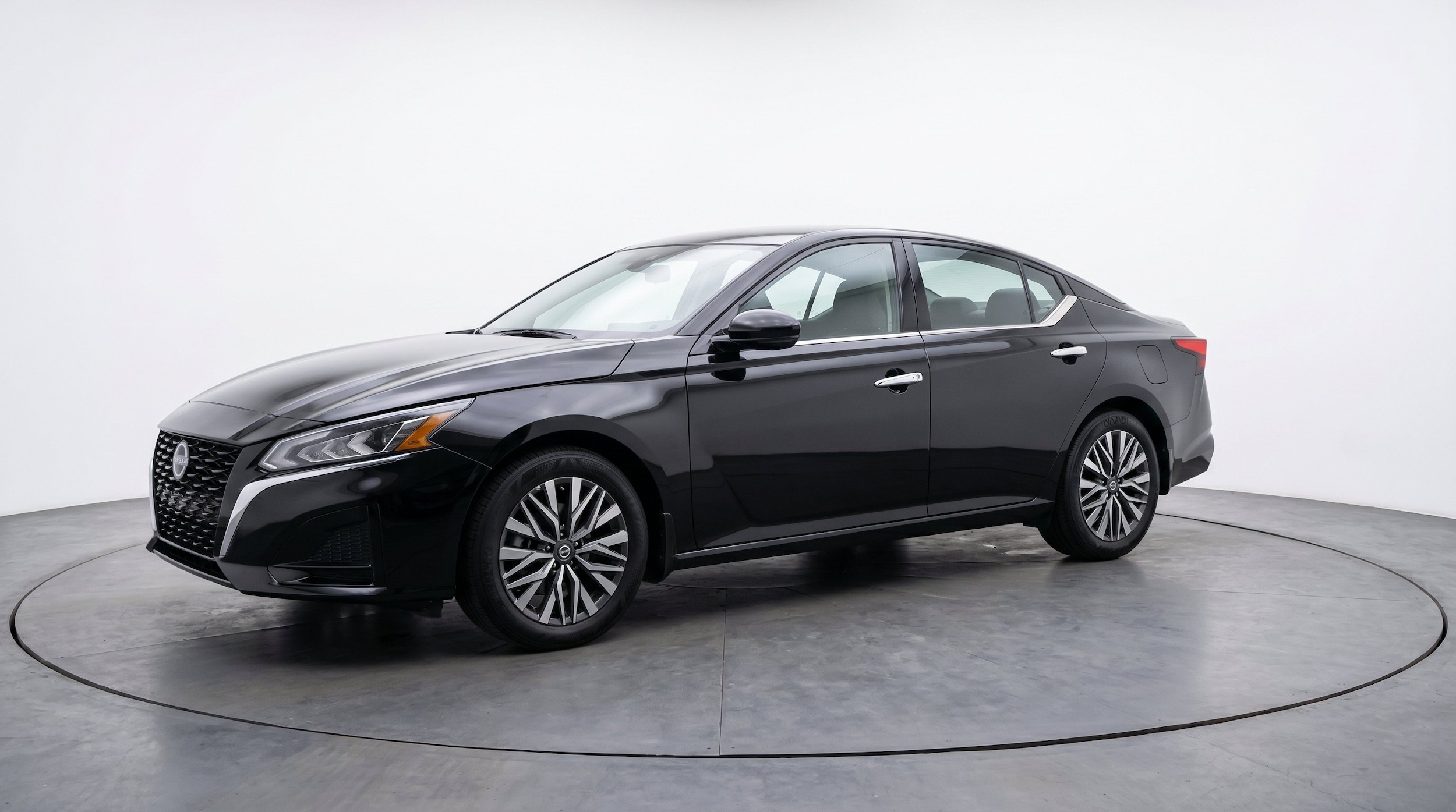 Thumbnail: 2025 Nissan Altima - 3