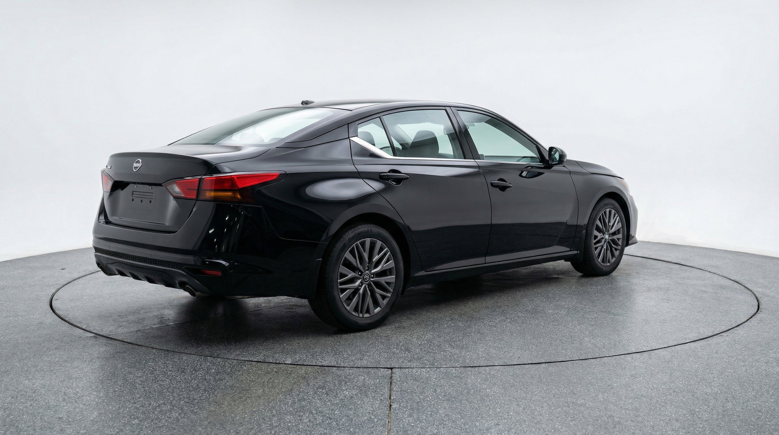 Thumbnail: 2025 Nissan Altima - 9