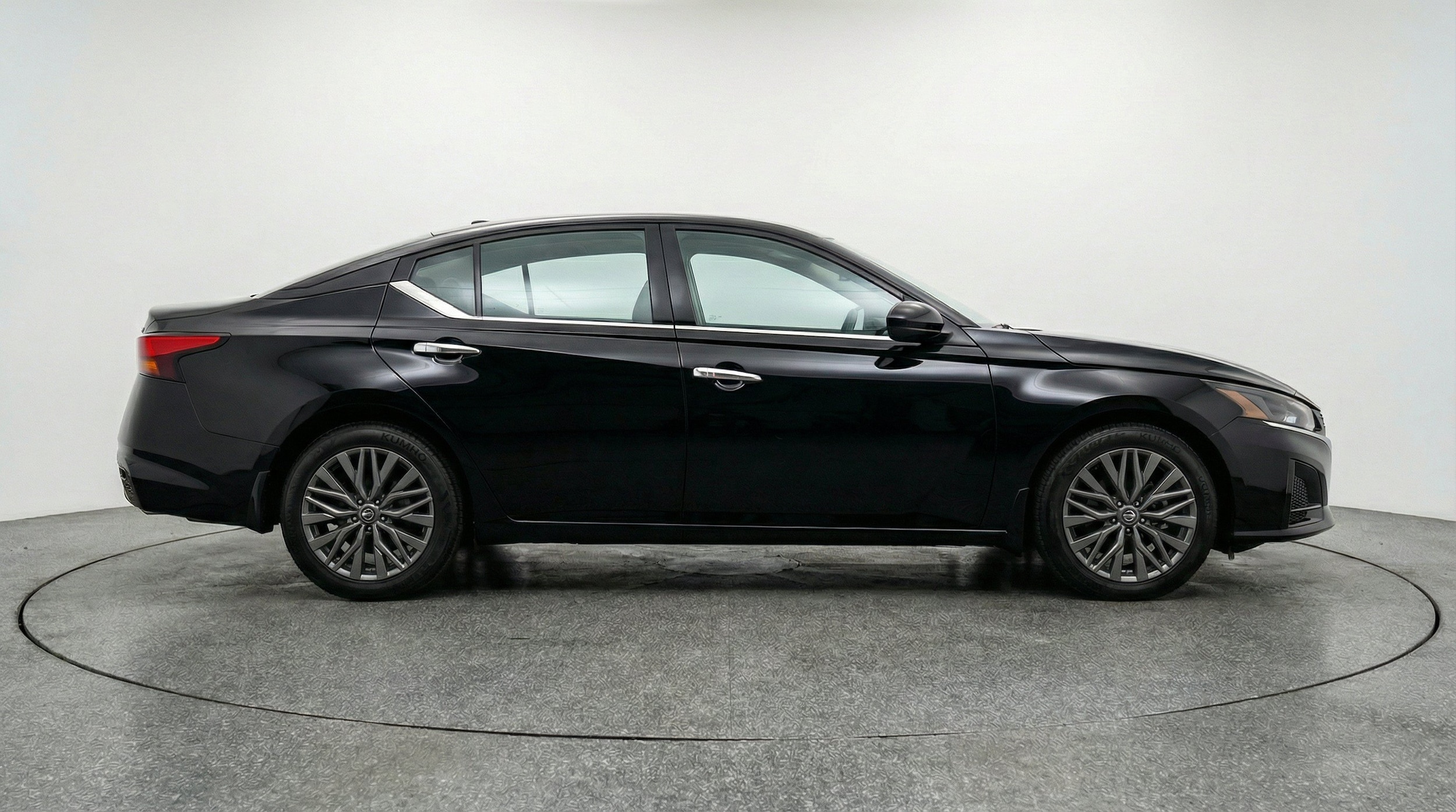 Thumbnail: 2025 Nissan Altima - 11