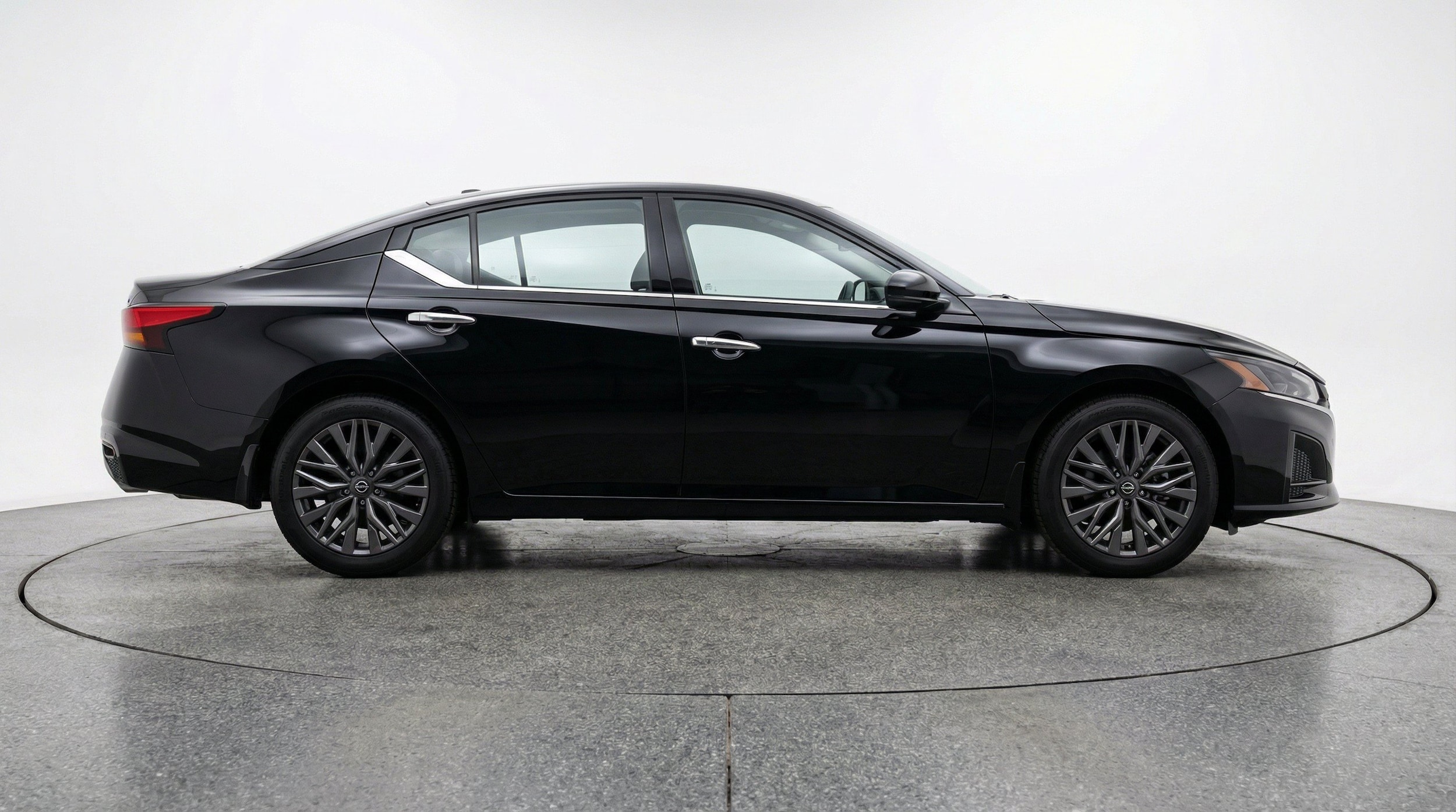 Thumbnail: 2025 Nissan Altima - 11