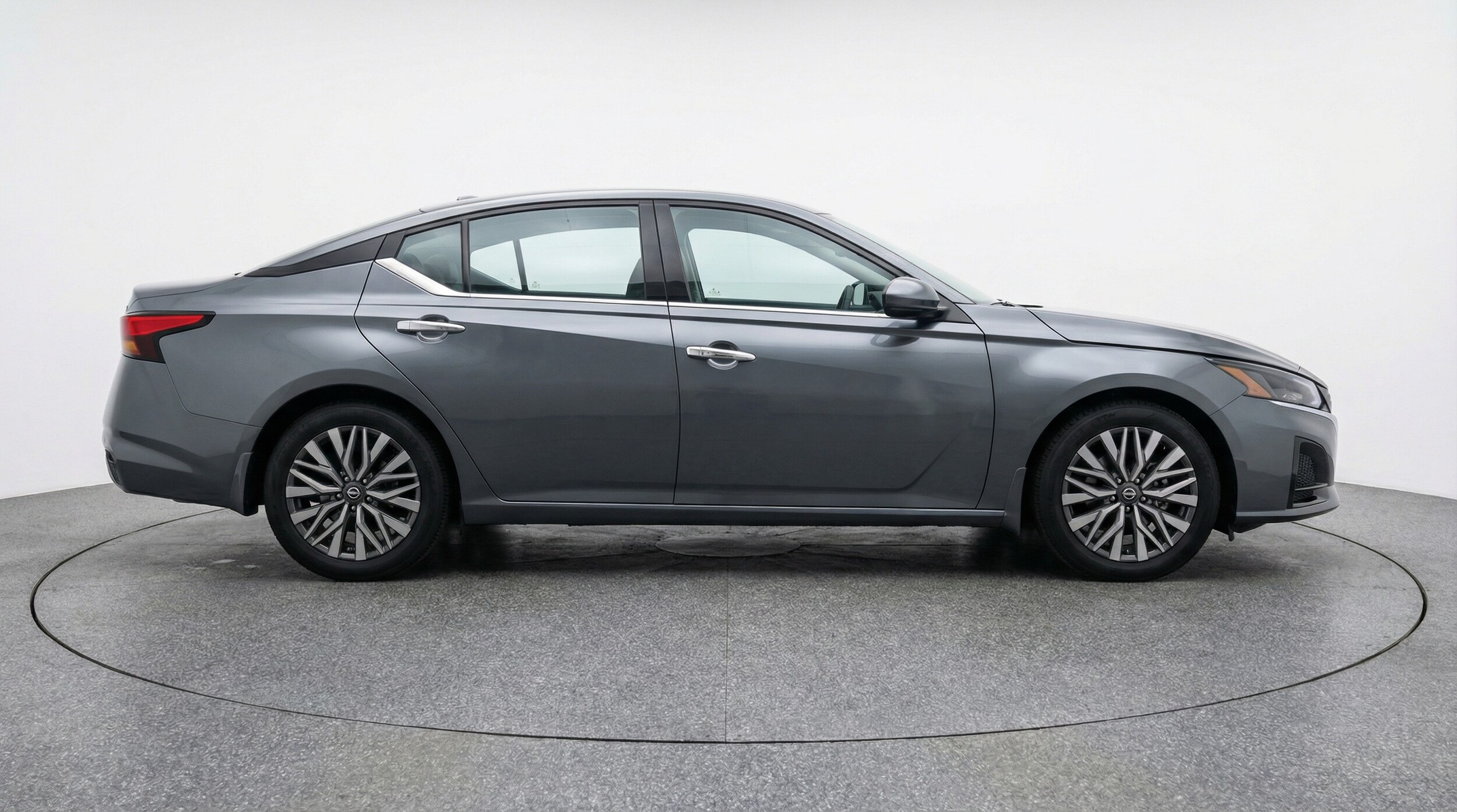 Thumbnail: 2025 Nissan Altima - 8