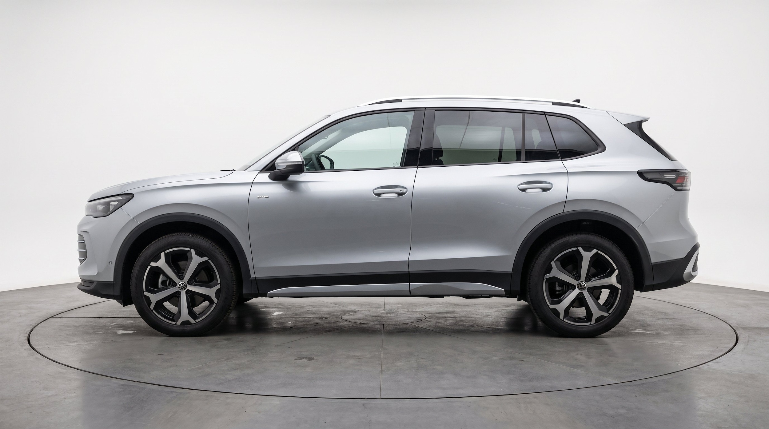 Thumbnail: 2026 Volkswagen Tiguan - 5