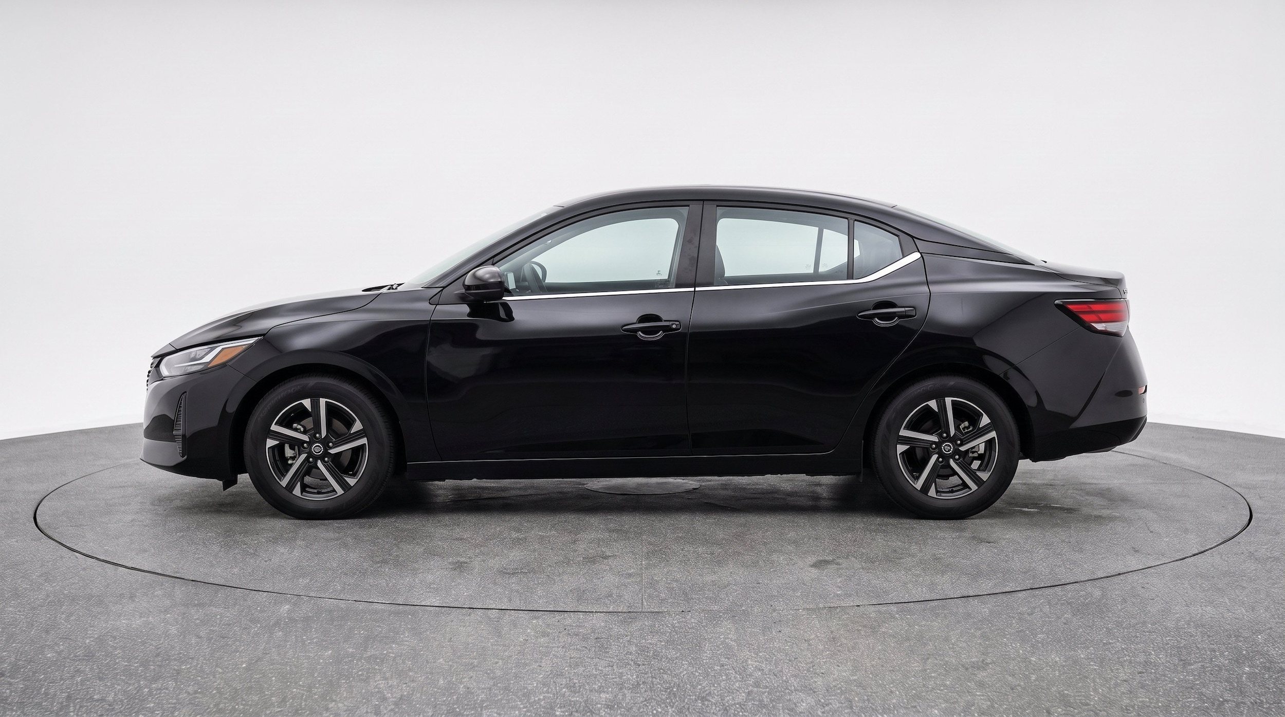 Thumbnail: 2025 Nissan Sentra - 5
