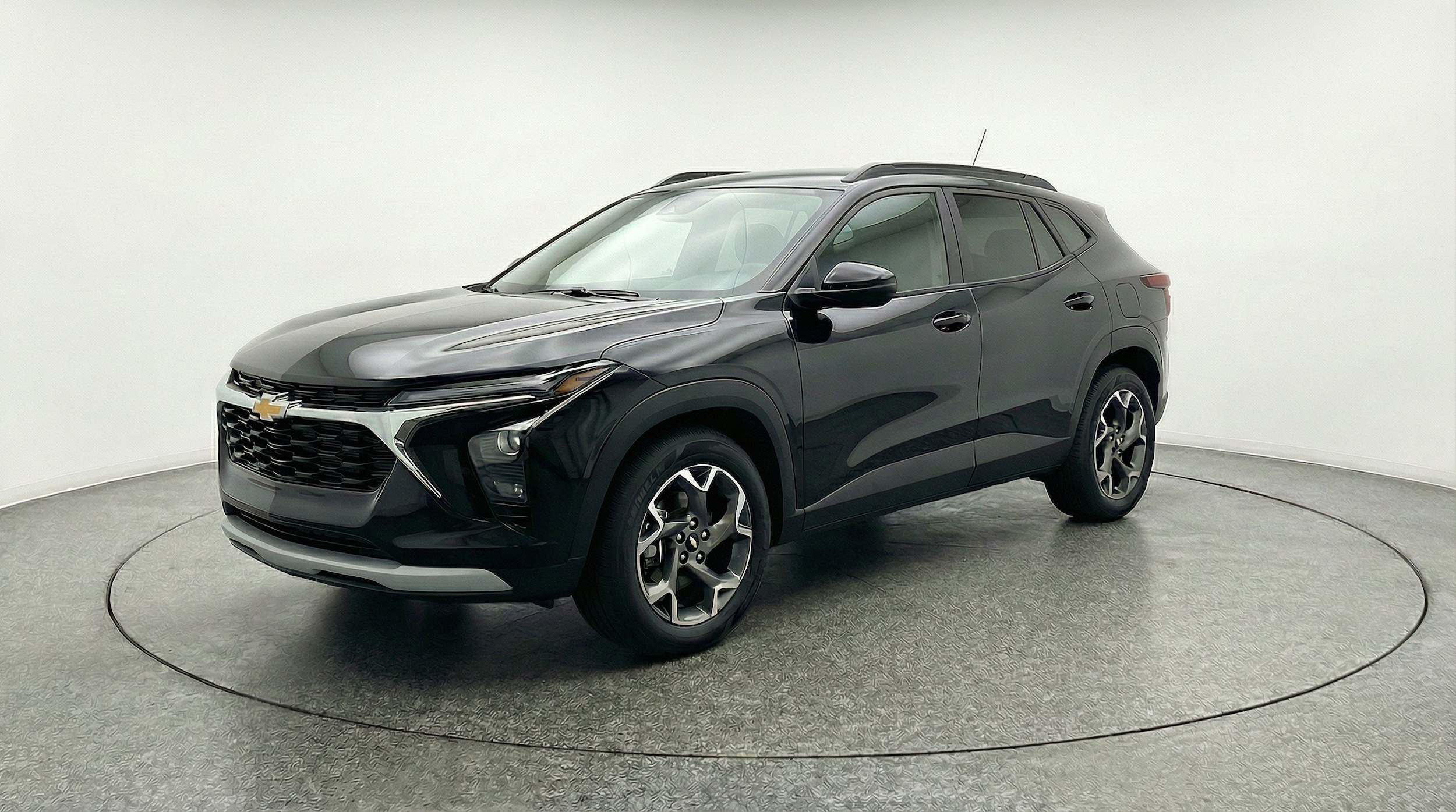Thumbnail: 2025 Chevrolet Trax - 3