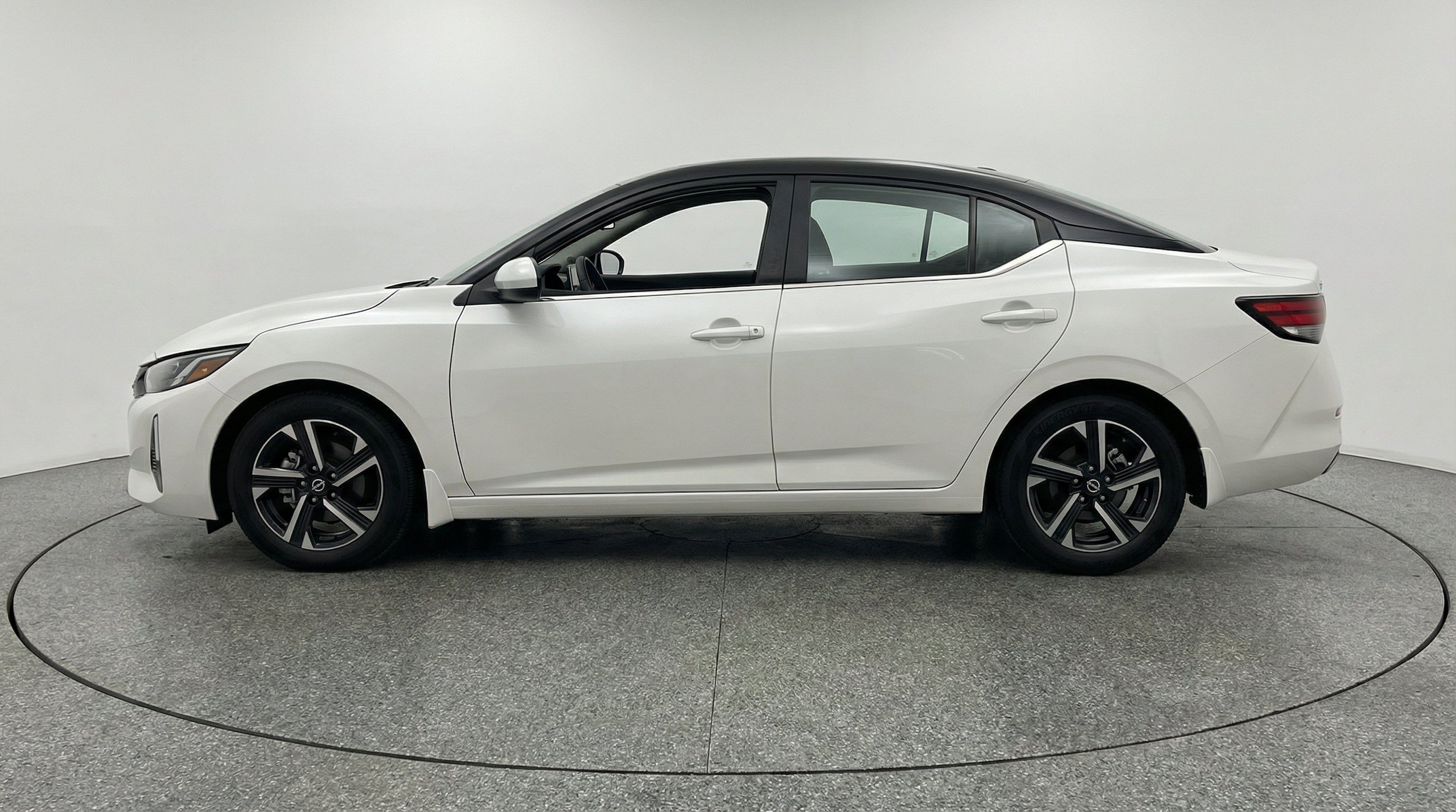 Thumbnail: 2025 Nissan Sentra - 5