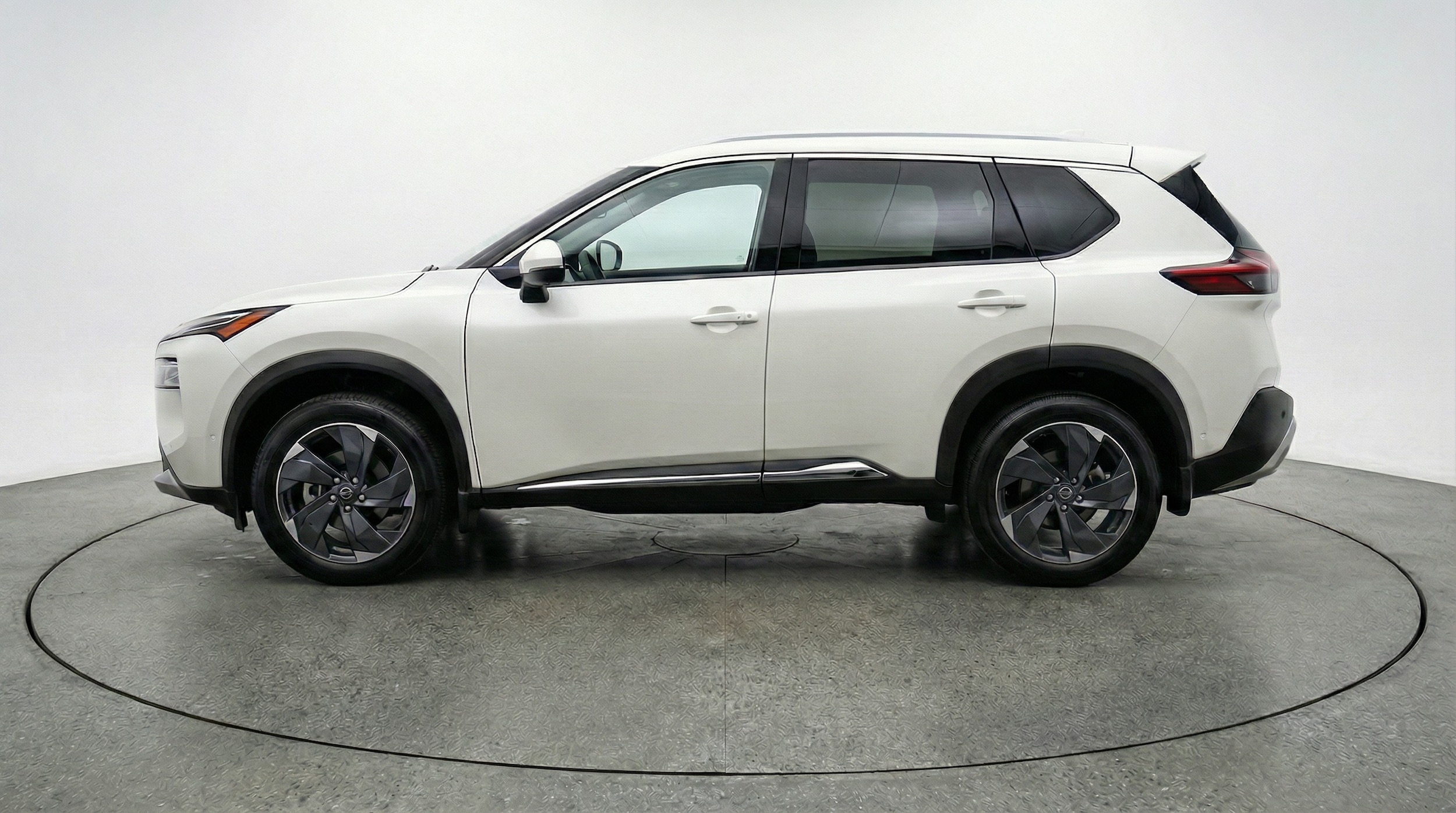 Thumbnail: 2025 Nissan Rogue - 4