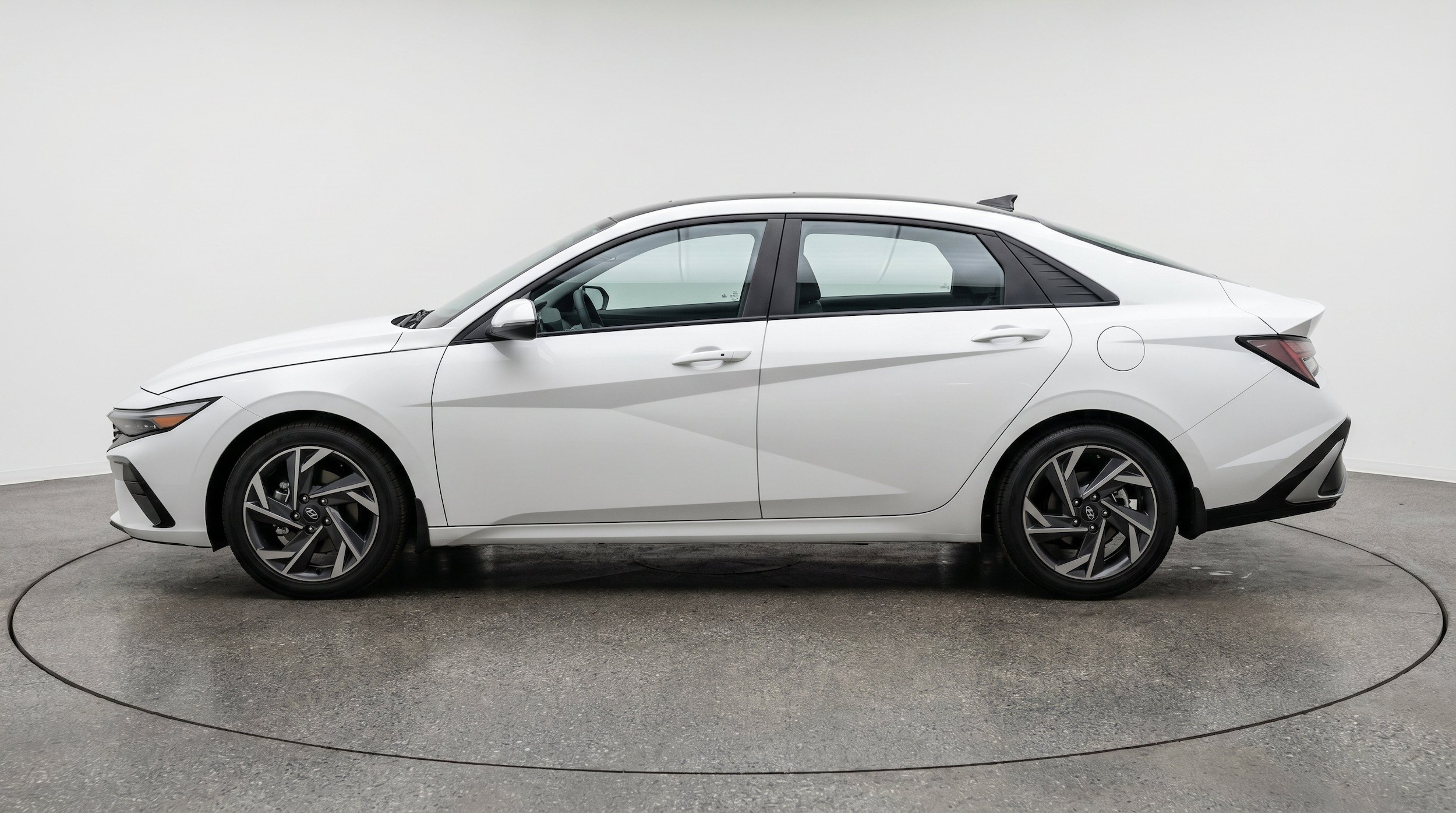 Thumbnail: 2025 Hyundai Elantra - 5