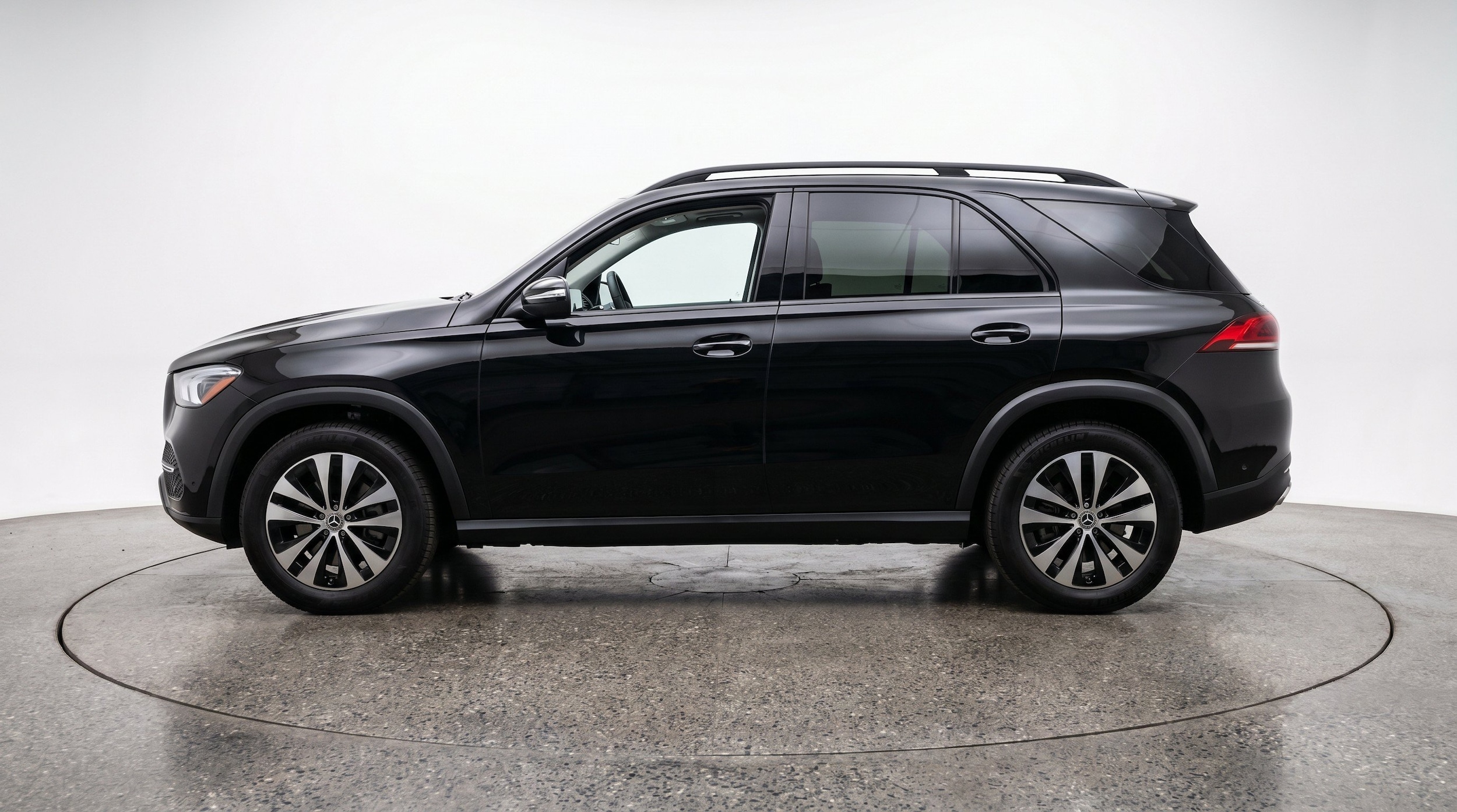 Thumbnail: 2026 Mercedes-Benz GLE - 5