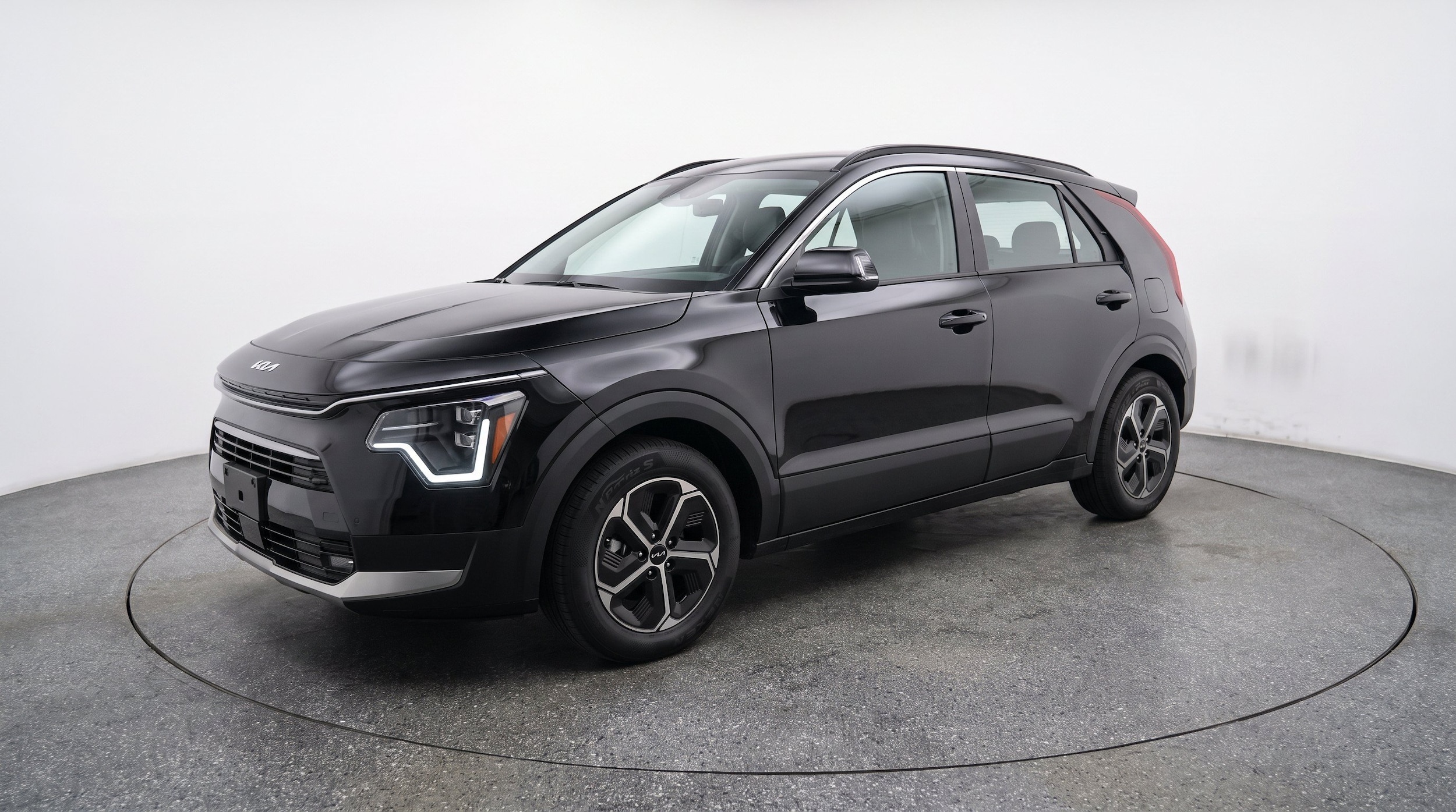 Thumbnail: 2026 Kia Niro - 3