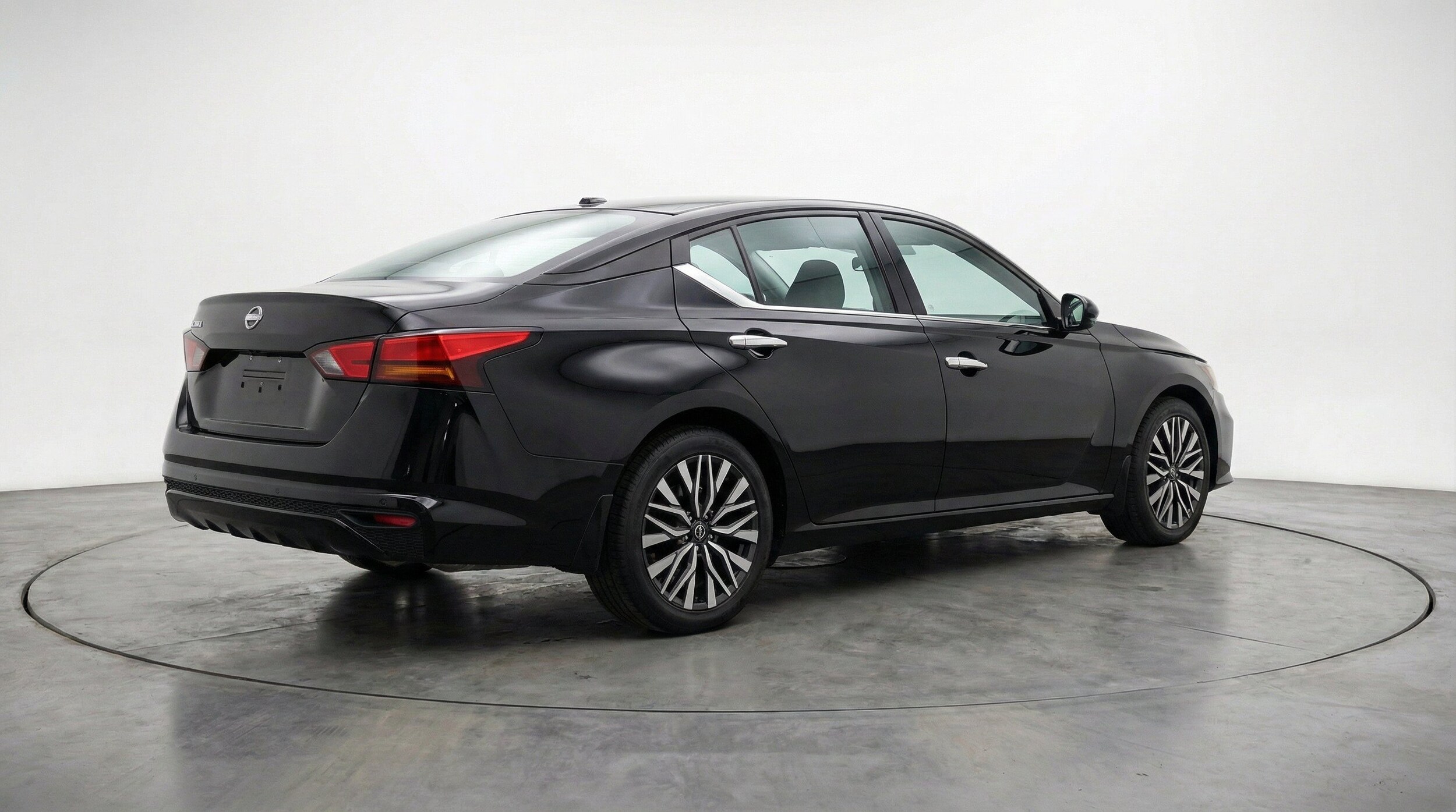 Thumbnail: 2025 Nissan Altima - 9