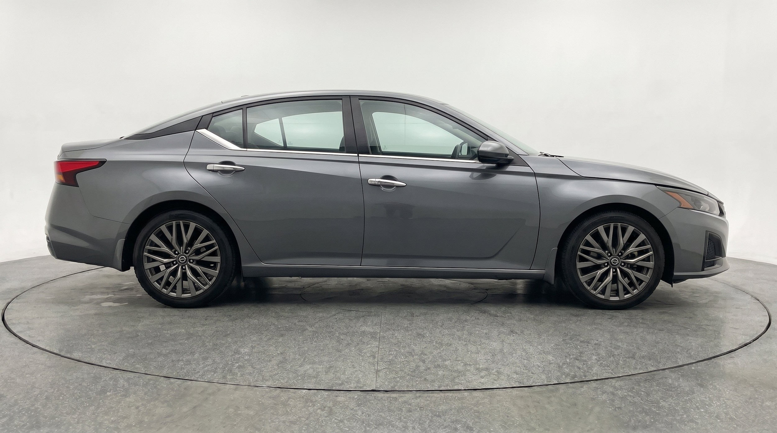 Thumbnail: 2025 Nissan Altima - 10
