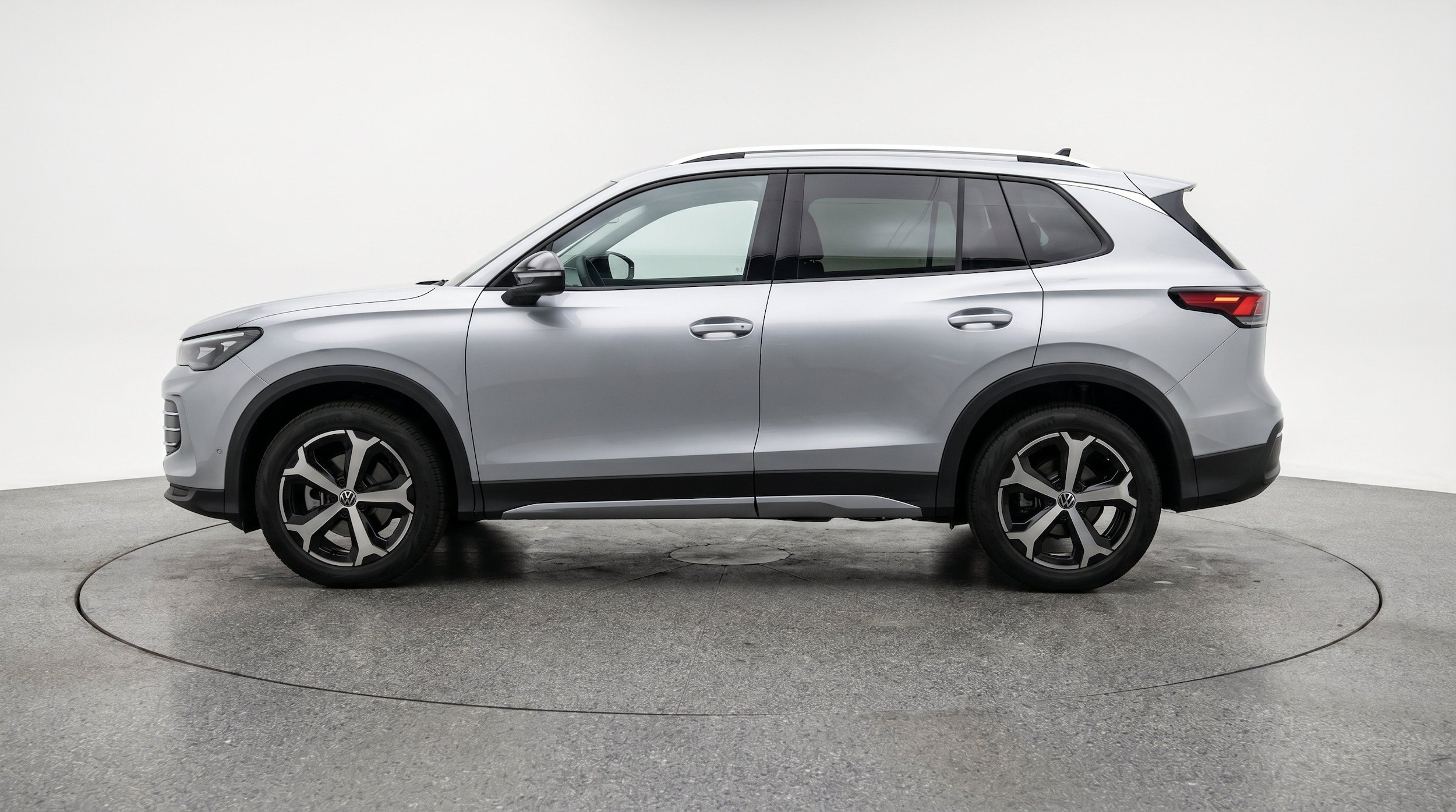 Thumbnail: 2026 Volkswagen Tiguan - 5