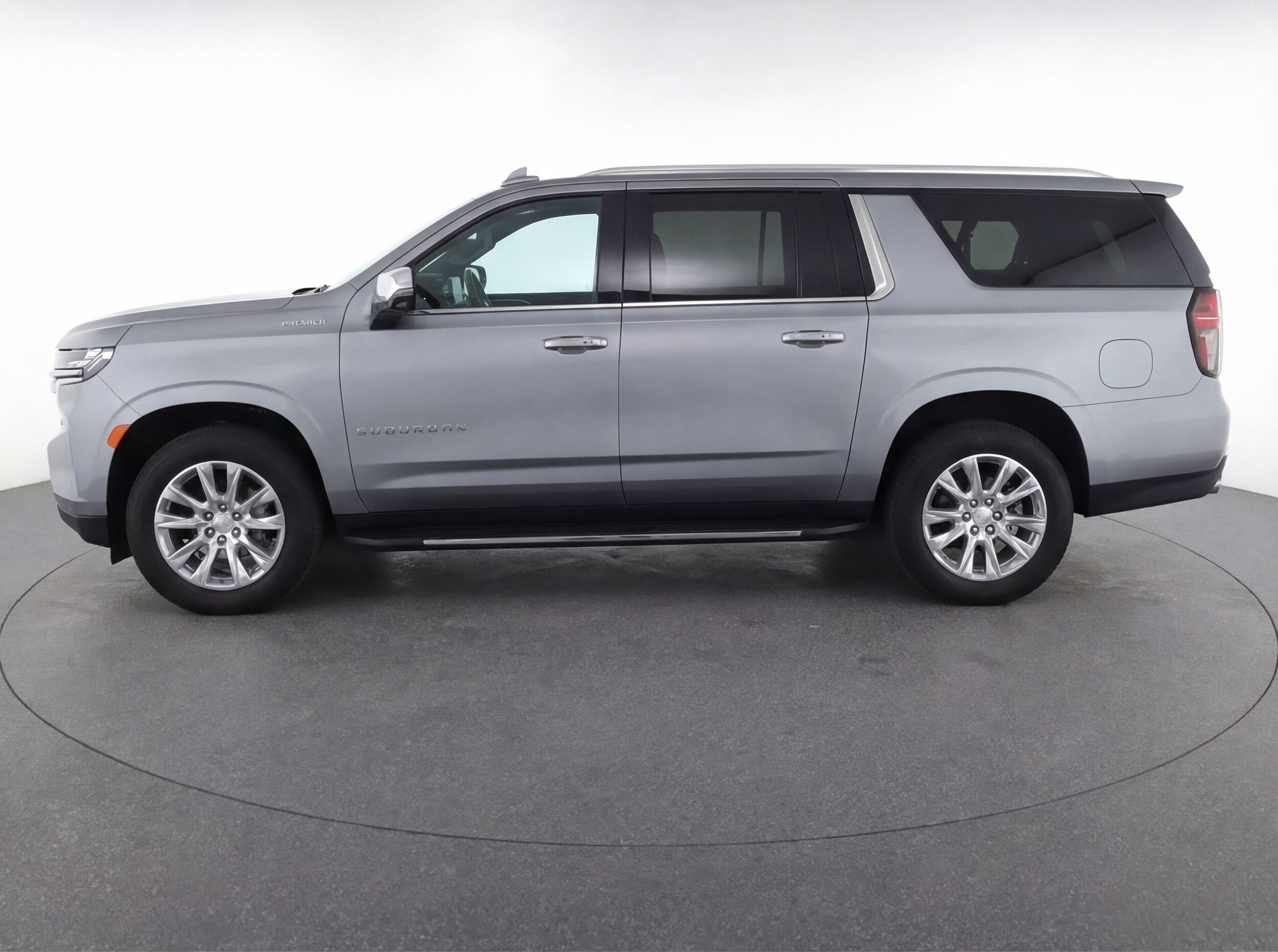 Thumbnail: 2023 Chevrolet Suburban - 4