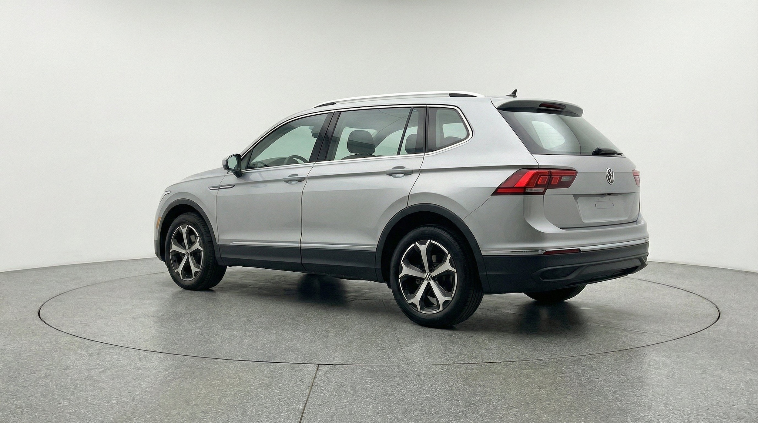 Thumbnail: 2026 Volkswagen Tiguan - 6
