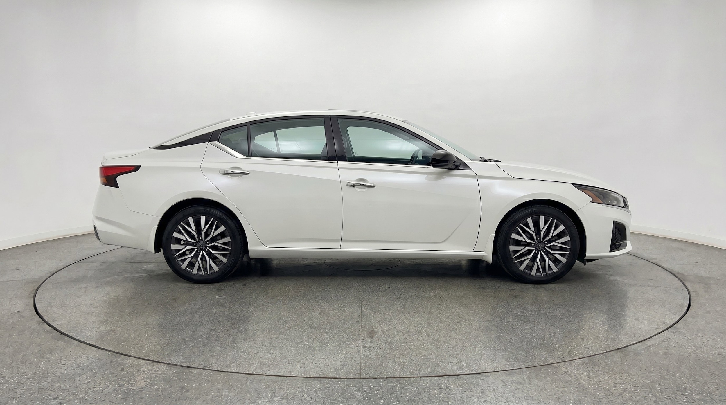 Thumbnail: 2025 Nissan Altima - 11