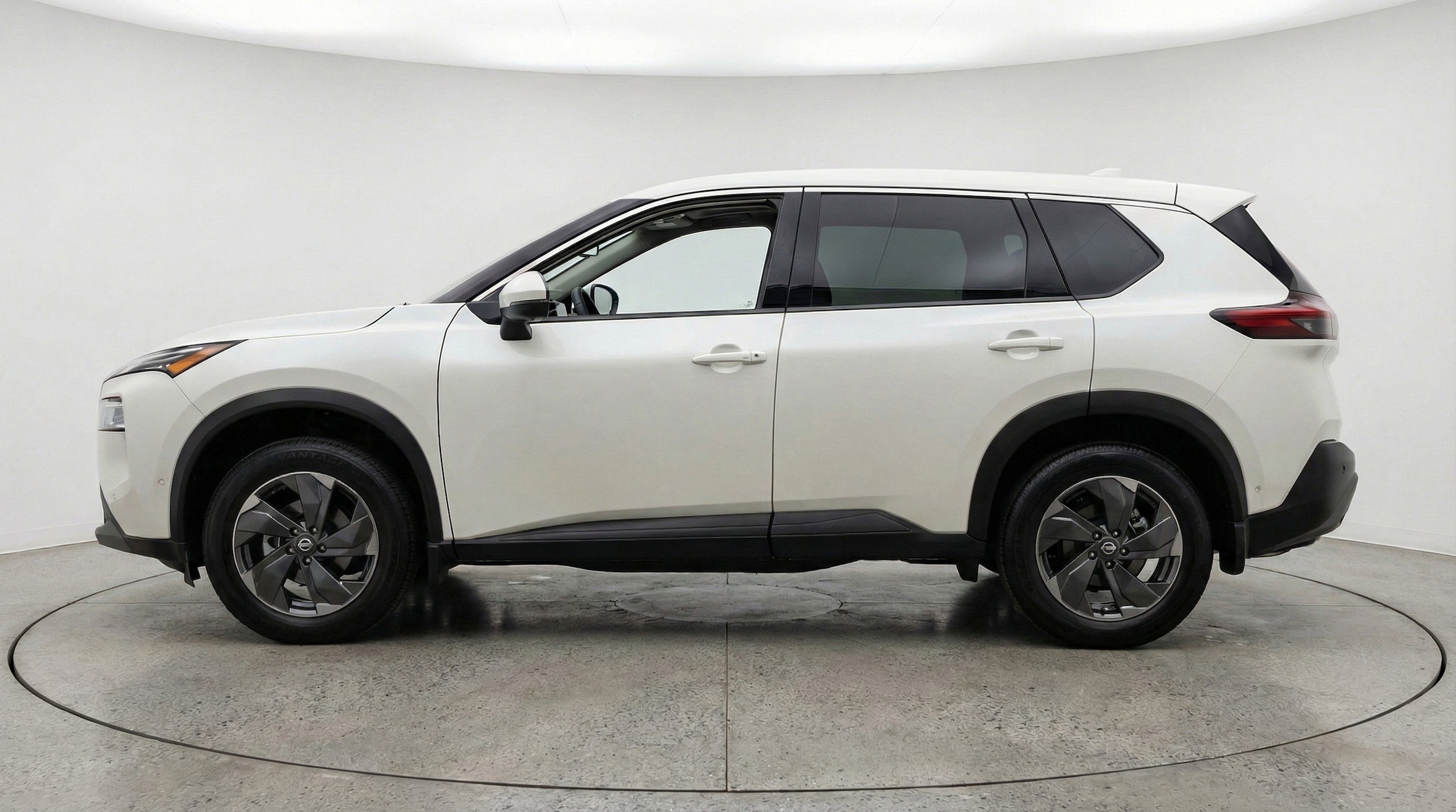 Thumbnail: 2025 Nissan Rogue - 5