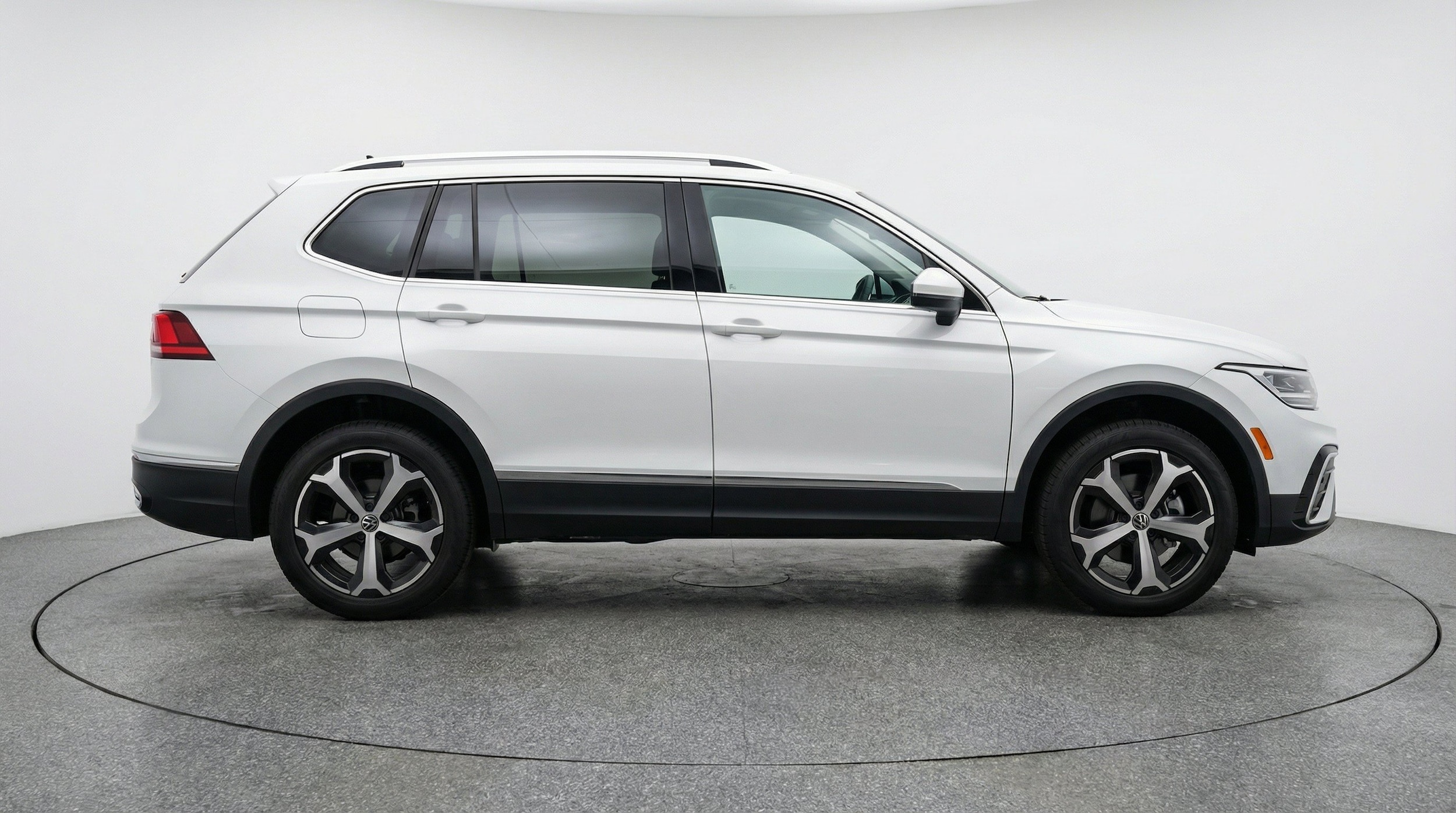 Thumbnail: 2026 Volkswagen Tiguan - 11