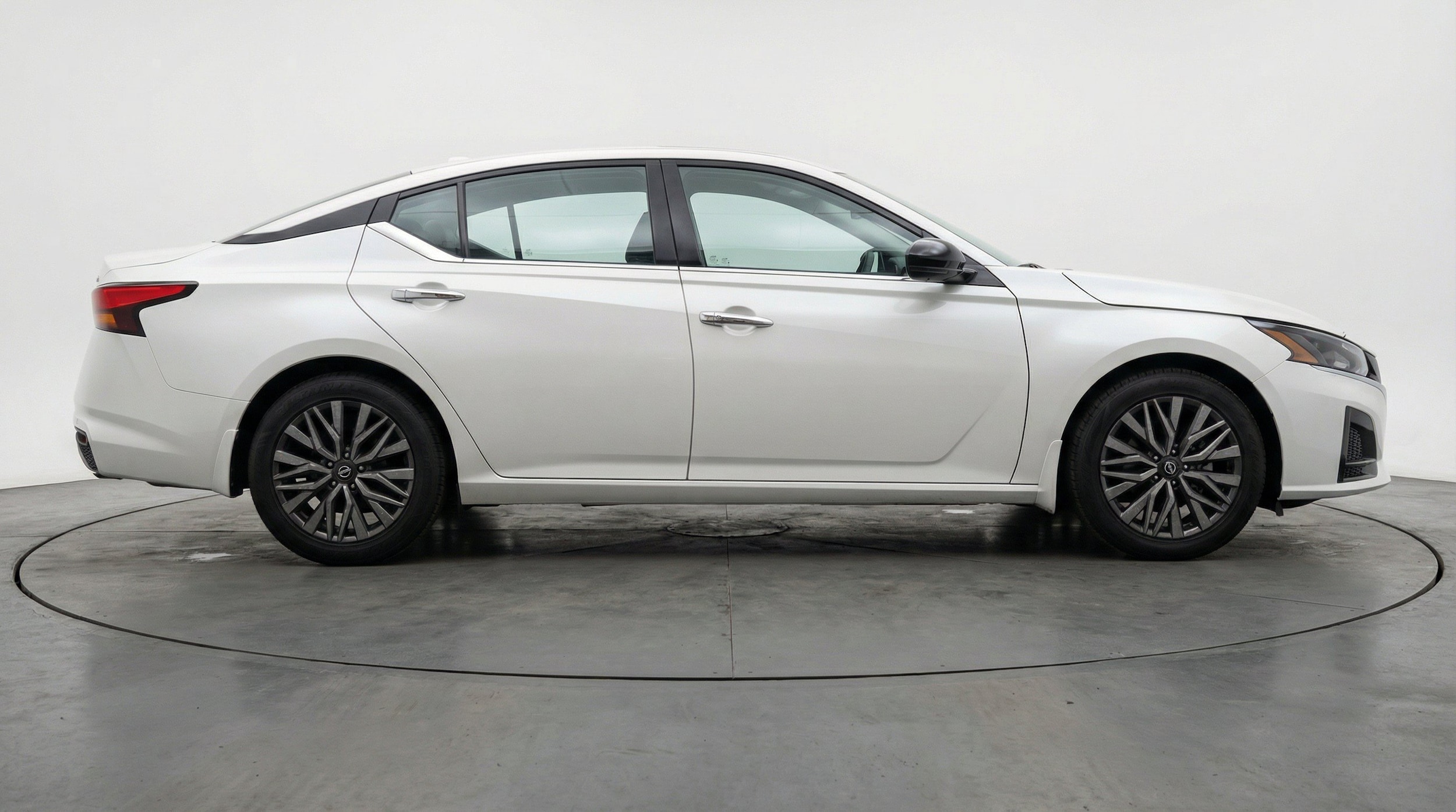 Thumbnail: 2025 Nissan Altima - 11