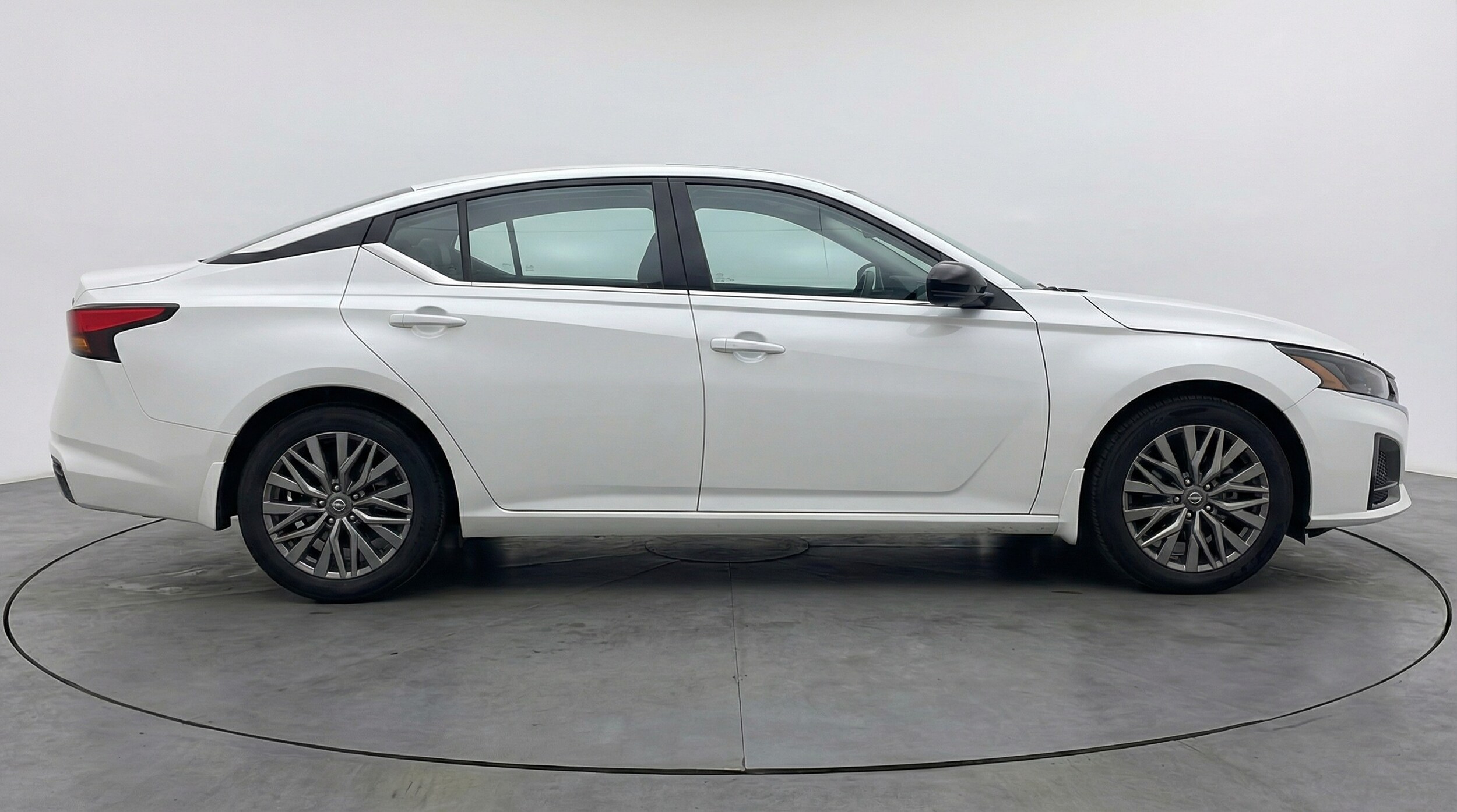 Thumbnail: 2025 Nissan Altima - 8