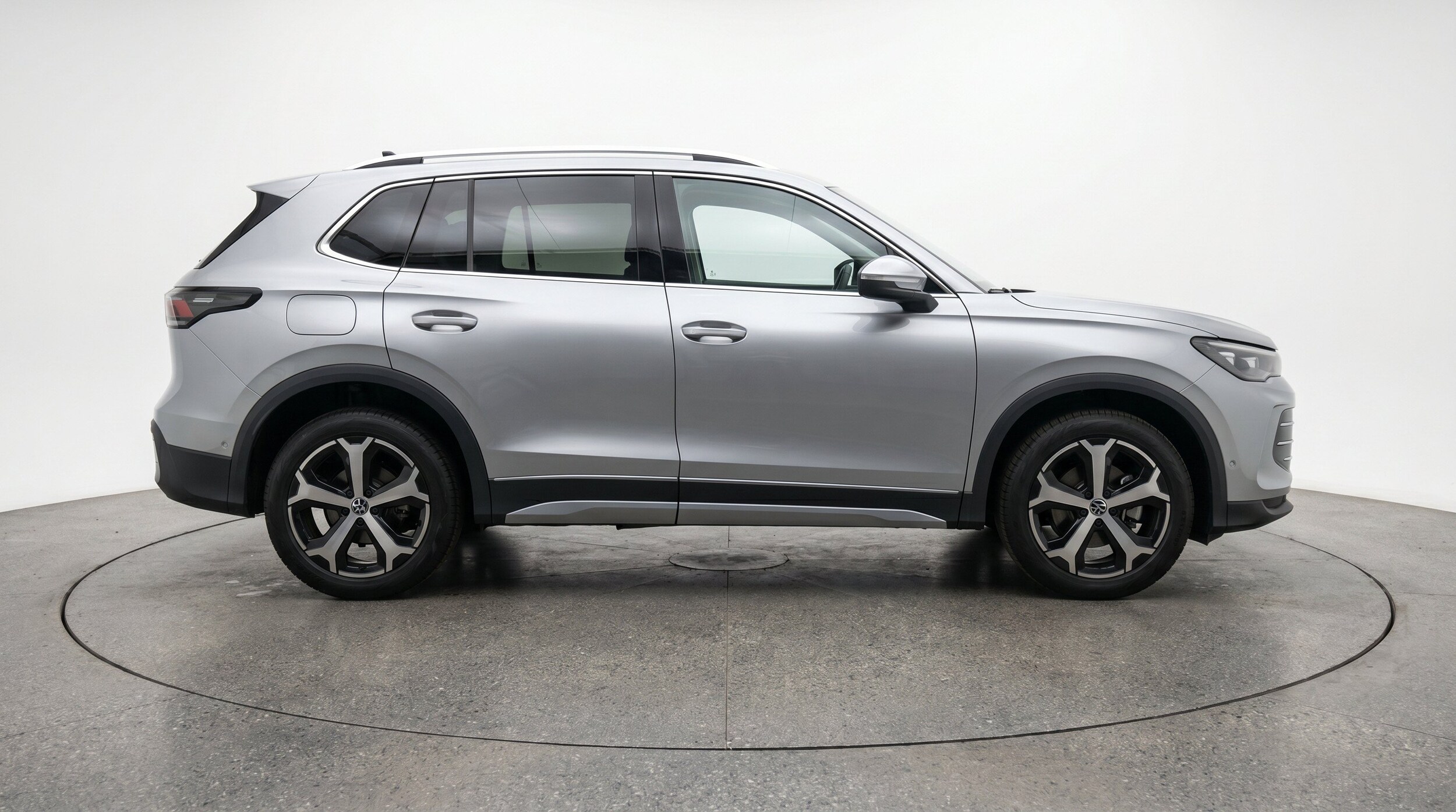 Thumbnail: 2026 Volkswagen Tiguan - 11
