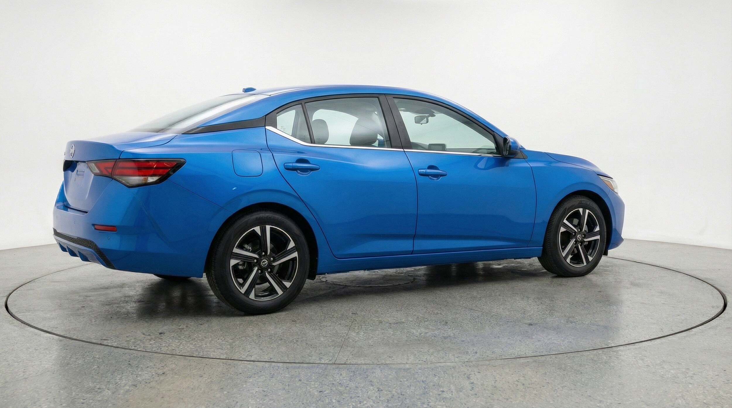 Thumbnail: 2025 Nissan Sentra - 9
