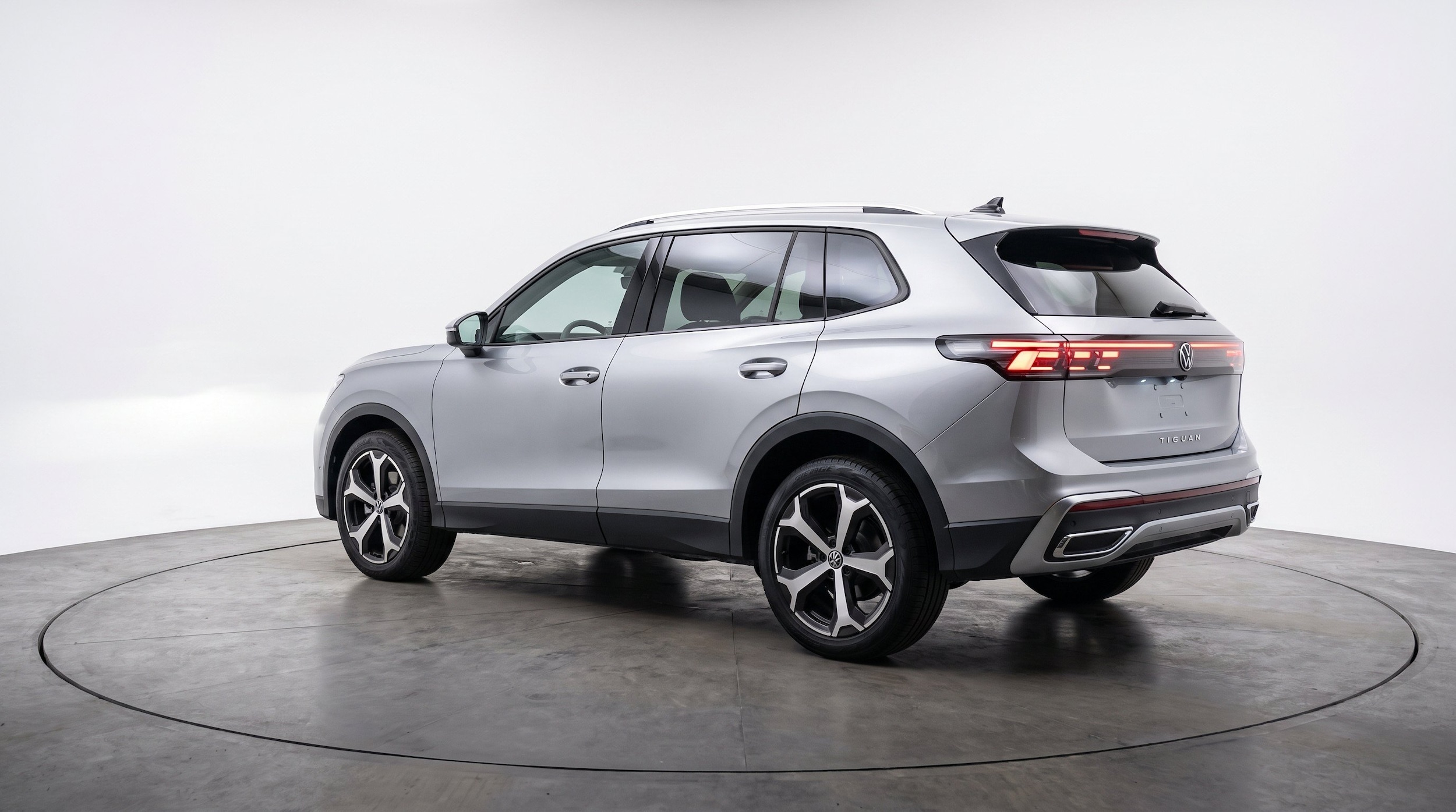 Thumbnail: 2026 Volkswagen Tiguan - 6