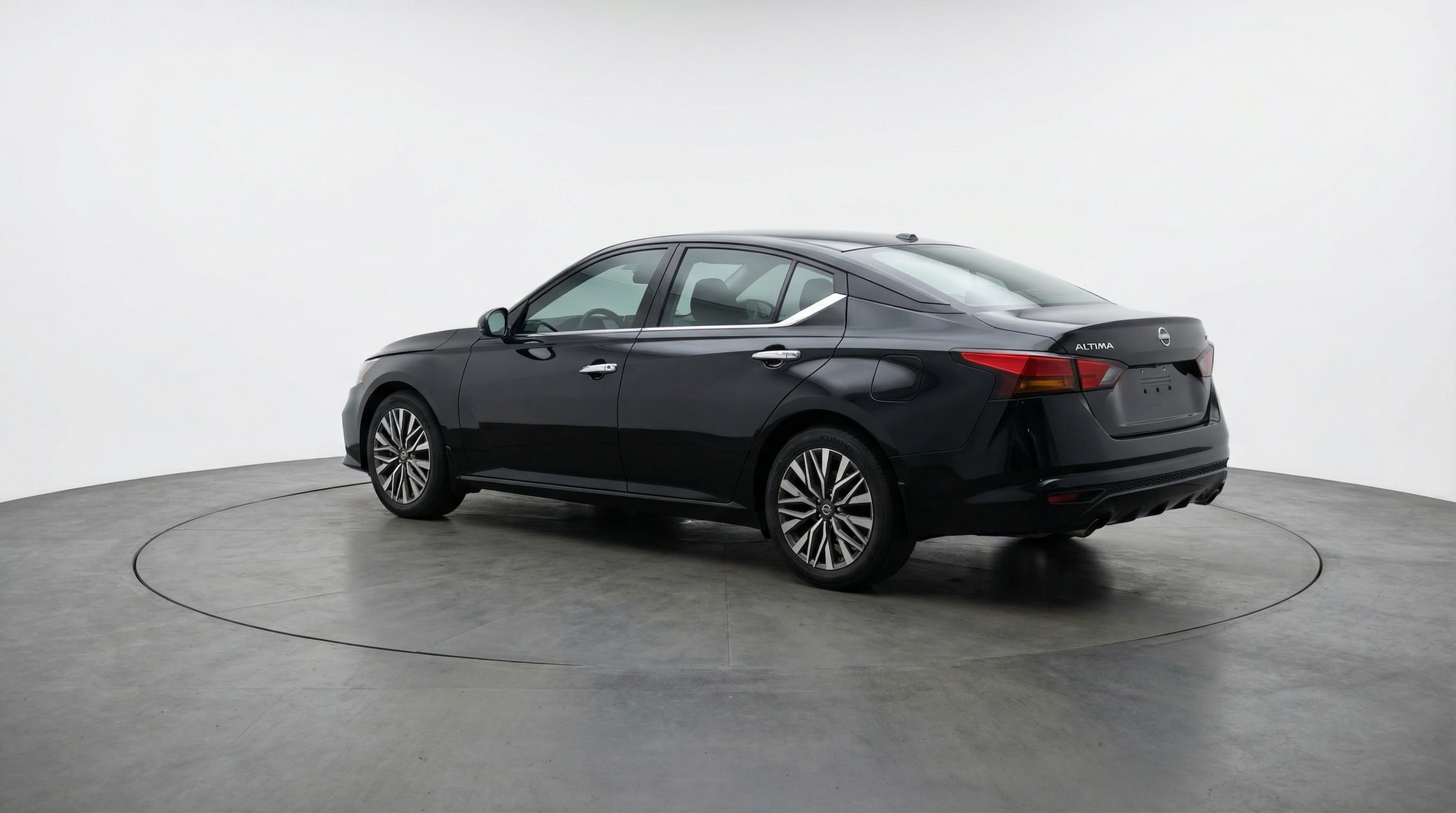 Thumbnail: 2025 Nissan Altima - 5