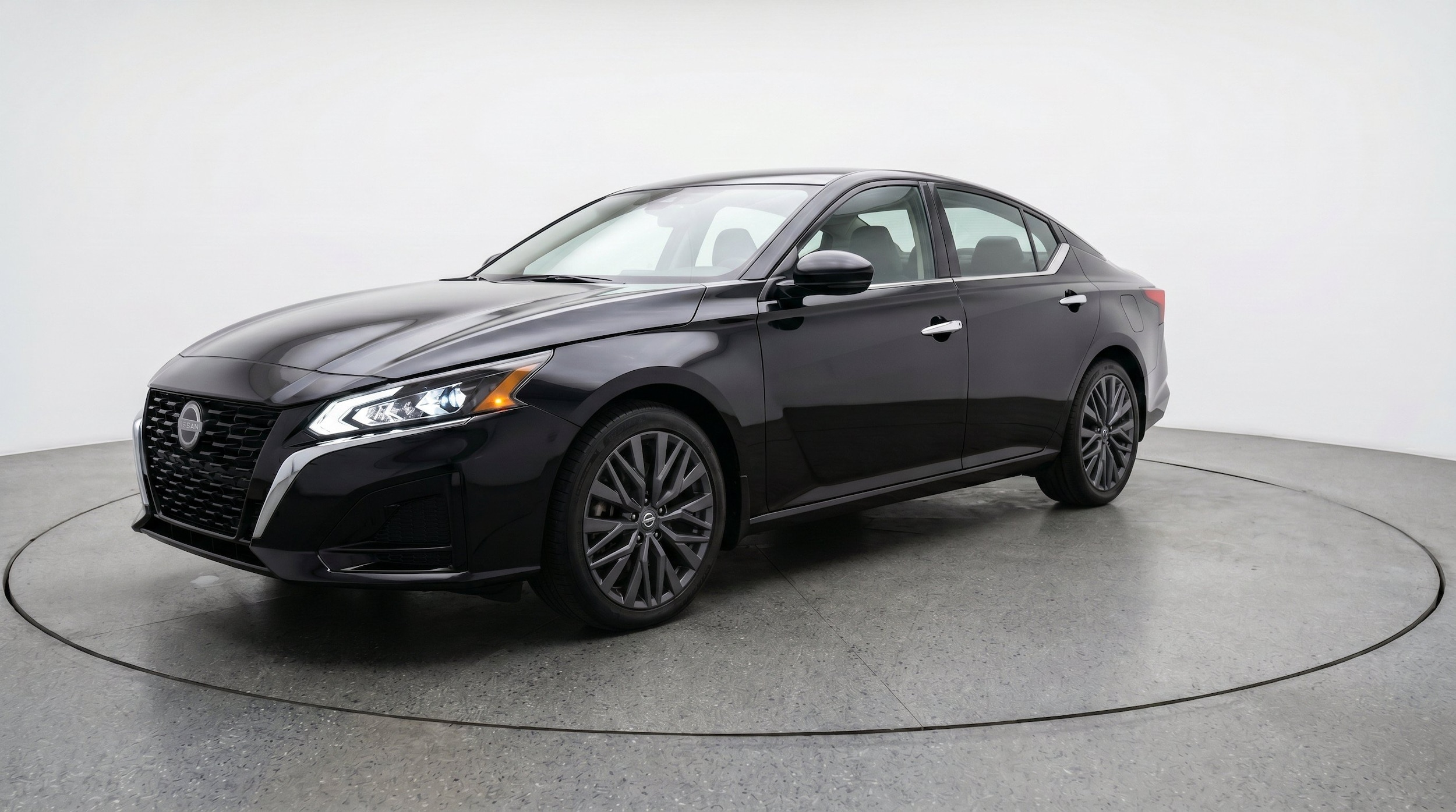 Thumbnail: 2025 Nissan Altima - 3