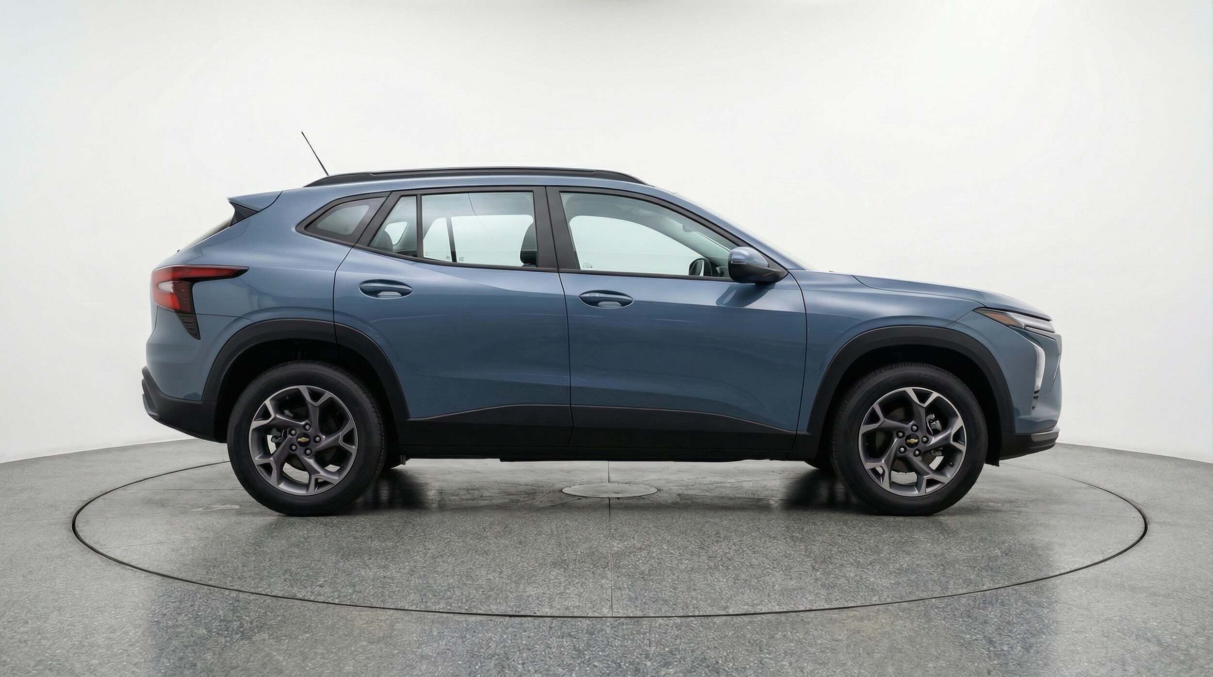 Thumbnail: 2025 Chevrolet Trax - 8