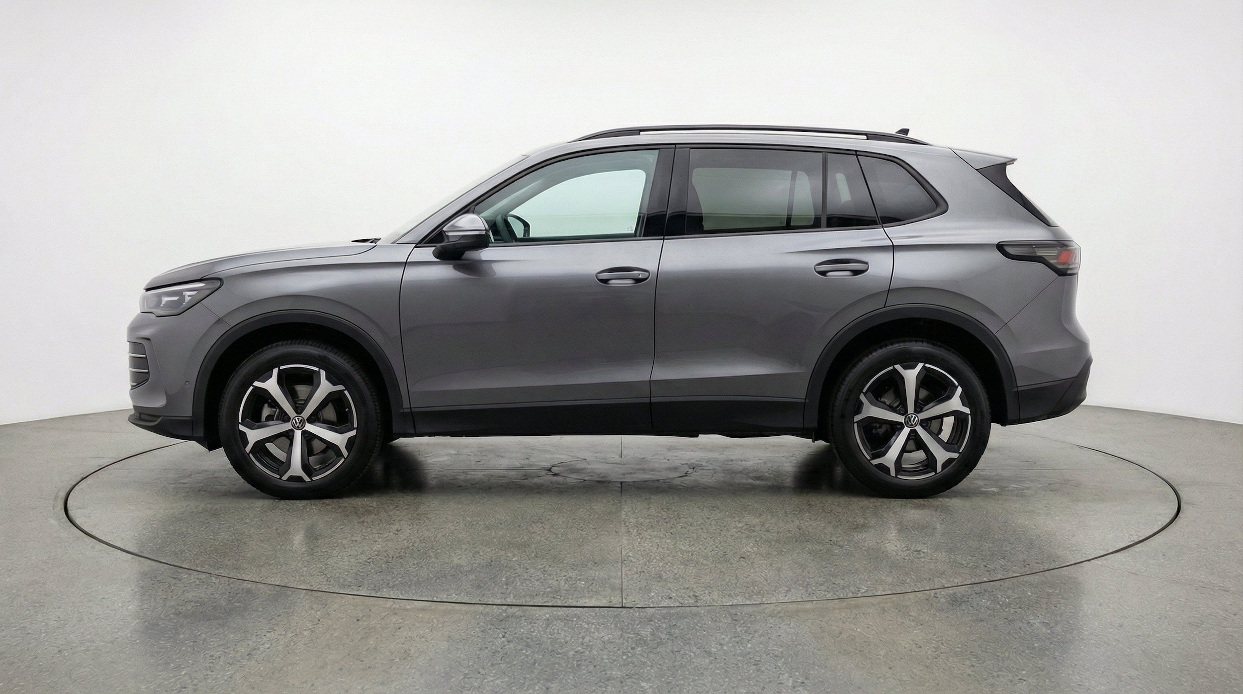 Thumbnail: 2026 Volkswagen Tiguan - 5